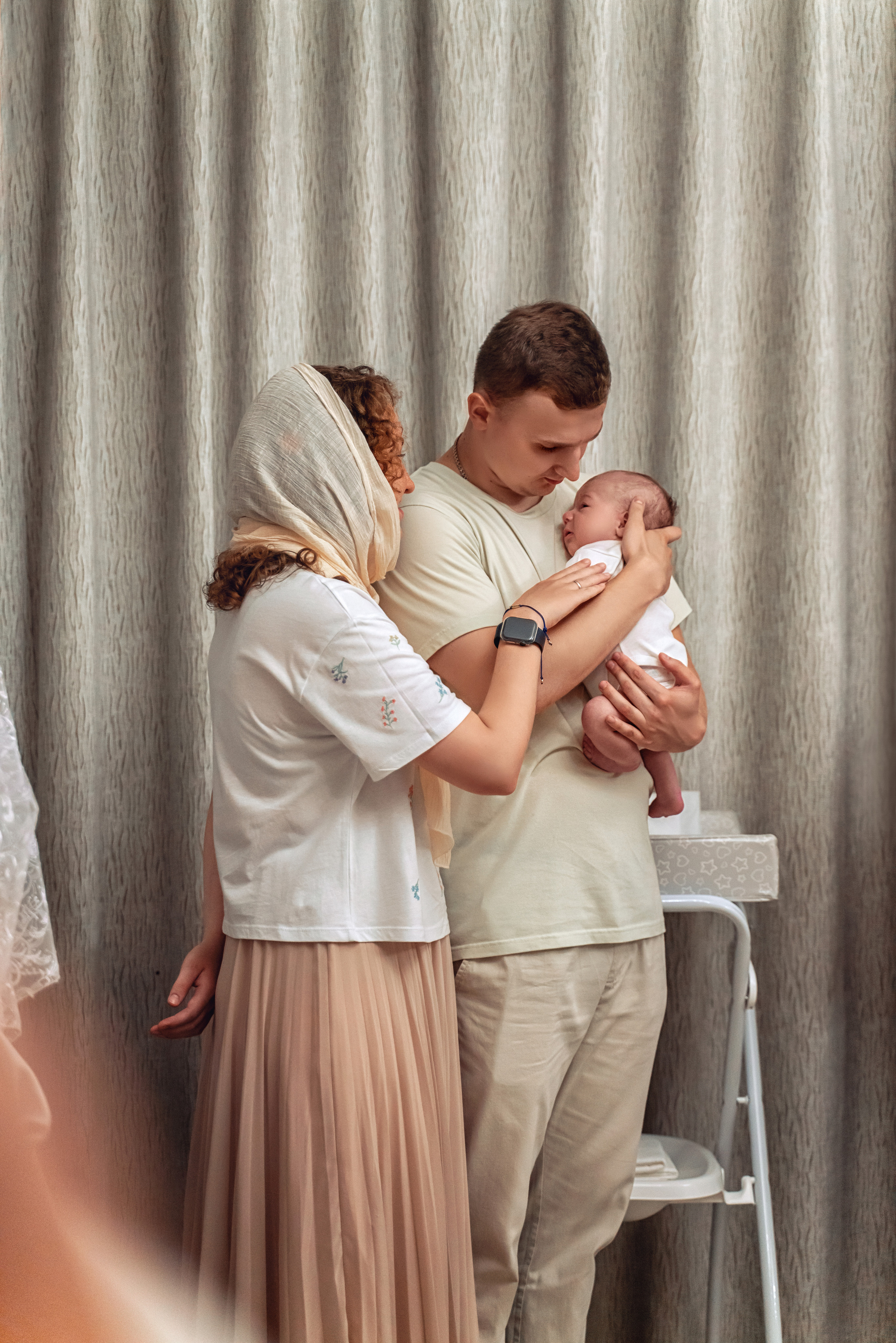 Фотограф на крещение ребенка Москва. Храм Александра Невского МГИМО. Фотограф \ Видеограф на Крещение, Венчание Москва| Семейные съемки