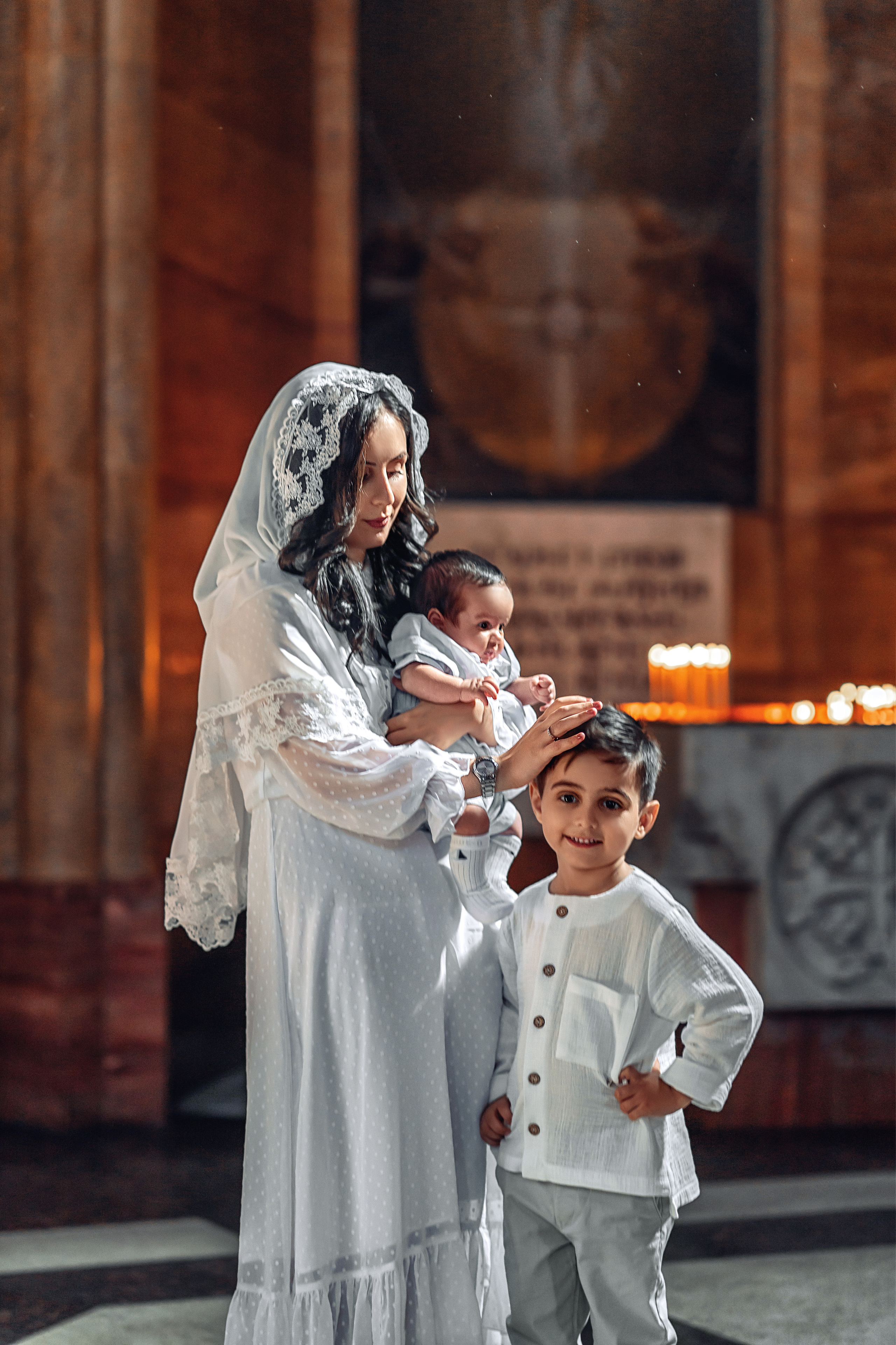 Фотограф на крещение Москва. Армянская церковь. Армянское крещение. Фотограф \ Видеограф на Крещение, Венчание Москва| Семейные съемки