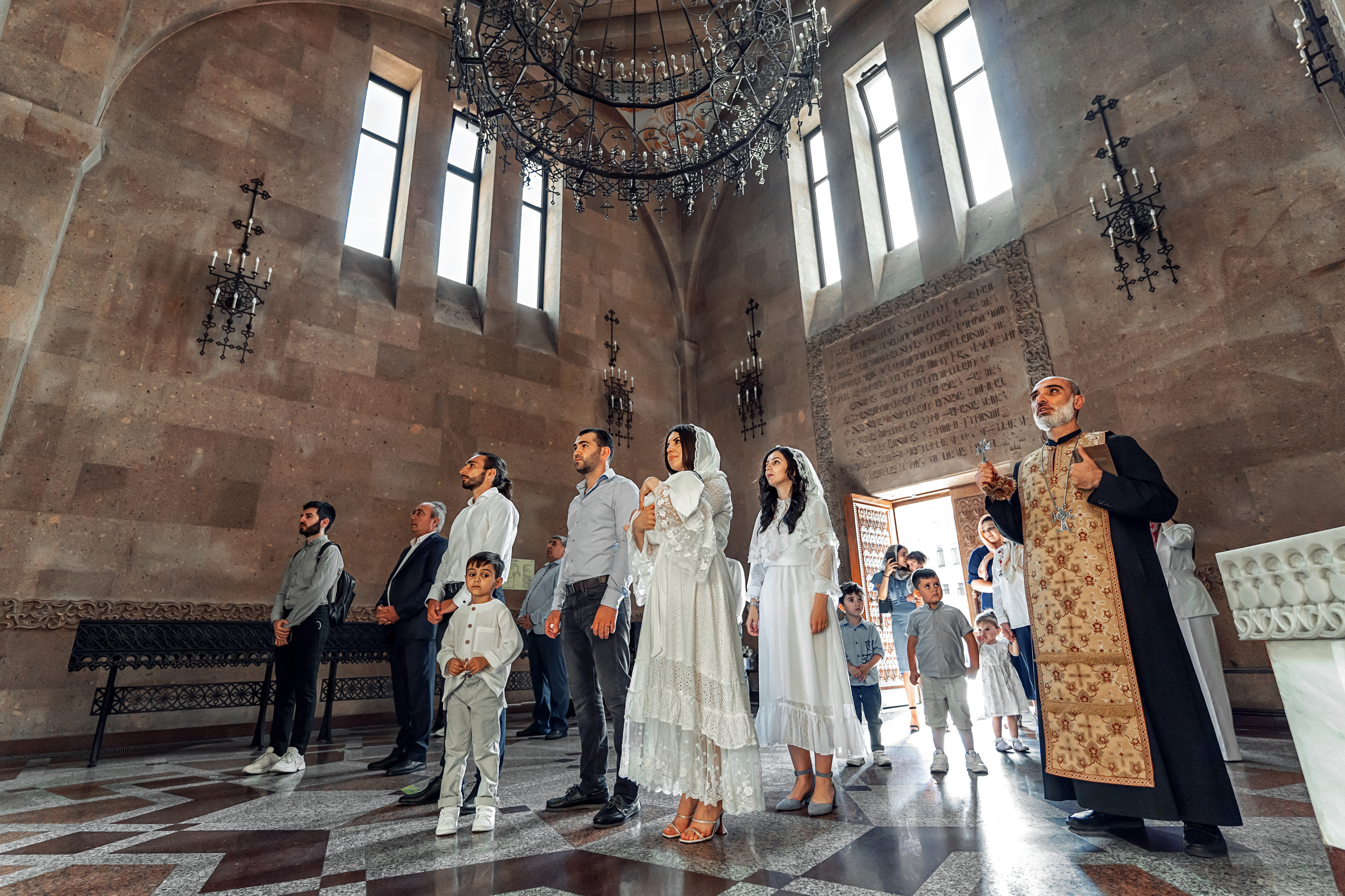 Фотограф на крещение Москва. Армянская церковь. Армянское крещение. Фотограф \ Видеограф на Крещение, Венчание Москва| Семейные съемки