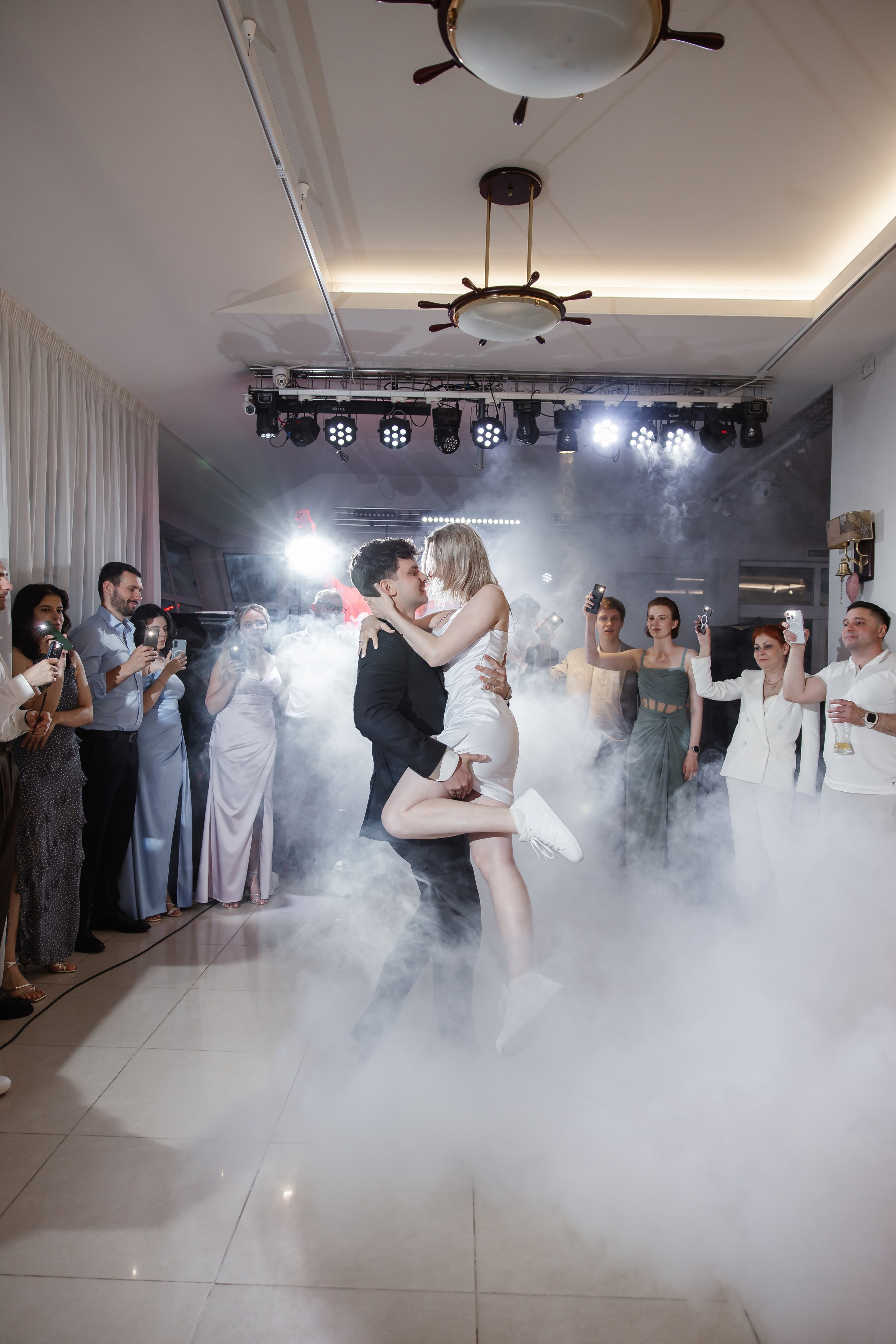 Как выбрать ведущего на свадьбу и не пожалеть: 7 правил от фотографа с опытом. Фотограф, видеограф на свадьбу в Москве Никита Назаров