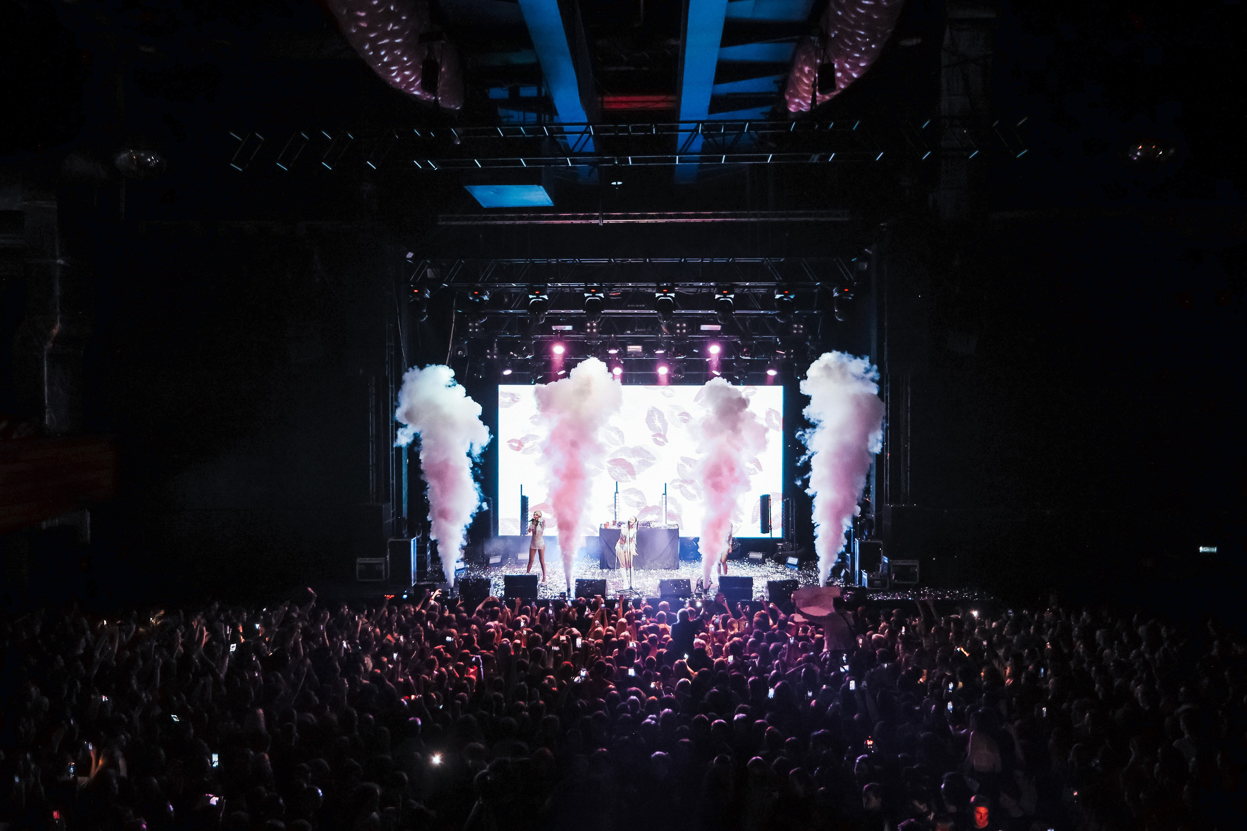 MAYBEBABY В КЛУБЕ BASE 22.11.24. Концертный и репортажный фотограф в Москве и Санкт-Петербурге Мария