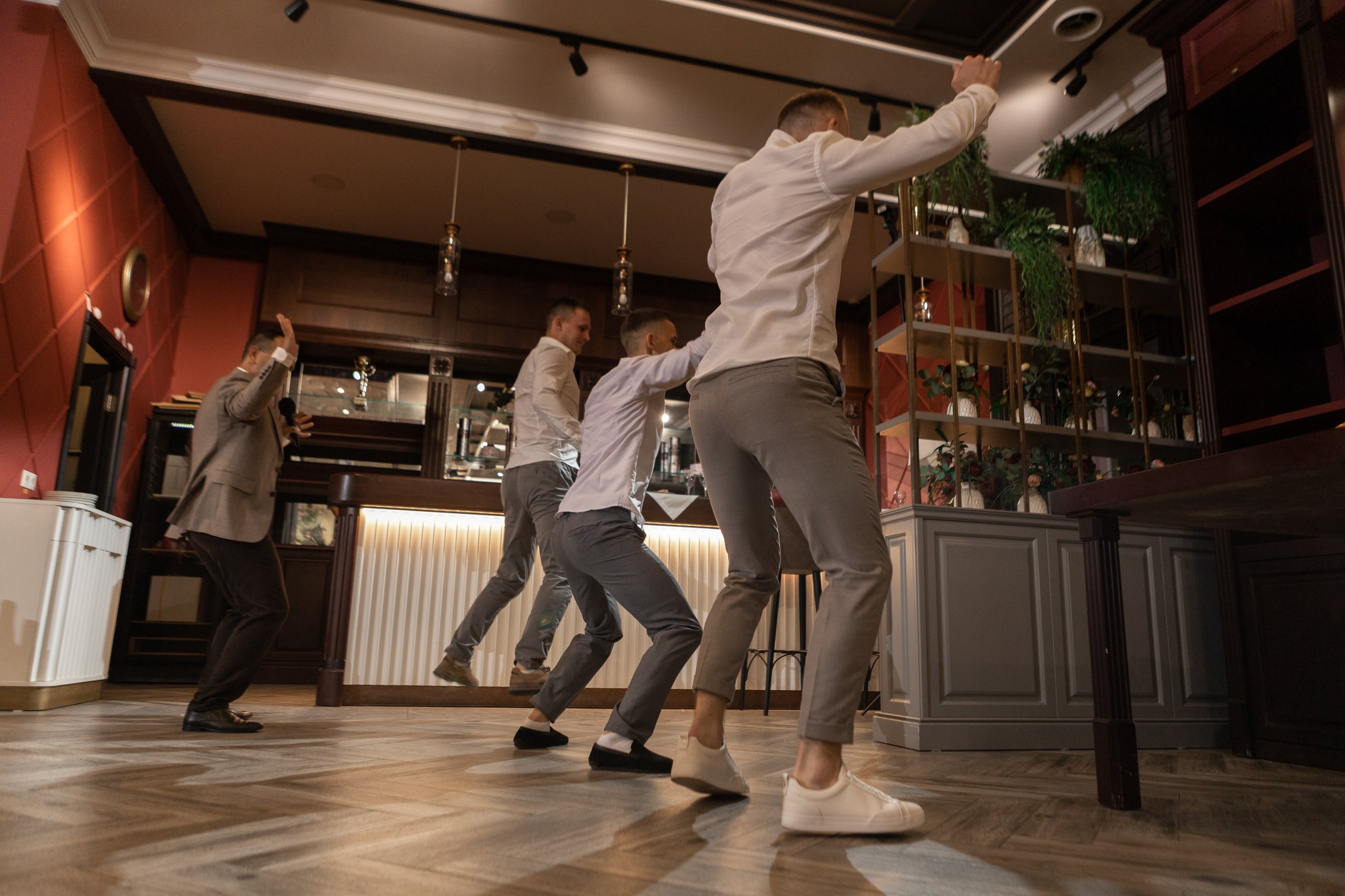 Свадебный фотограф Уфа — Руслан ГабдлисламовЖивые эмоции, красивые кадры, воспоминания на всю жизнь.Работаю по всей Республике Башкортоста. Свадебный фотограф Уфа Руслан Габдлисламов