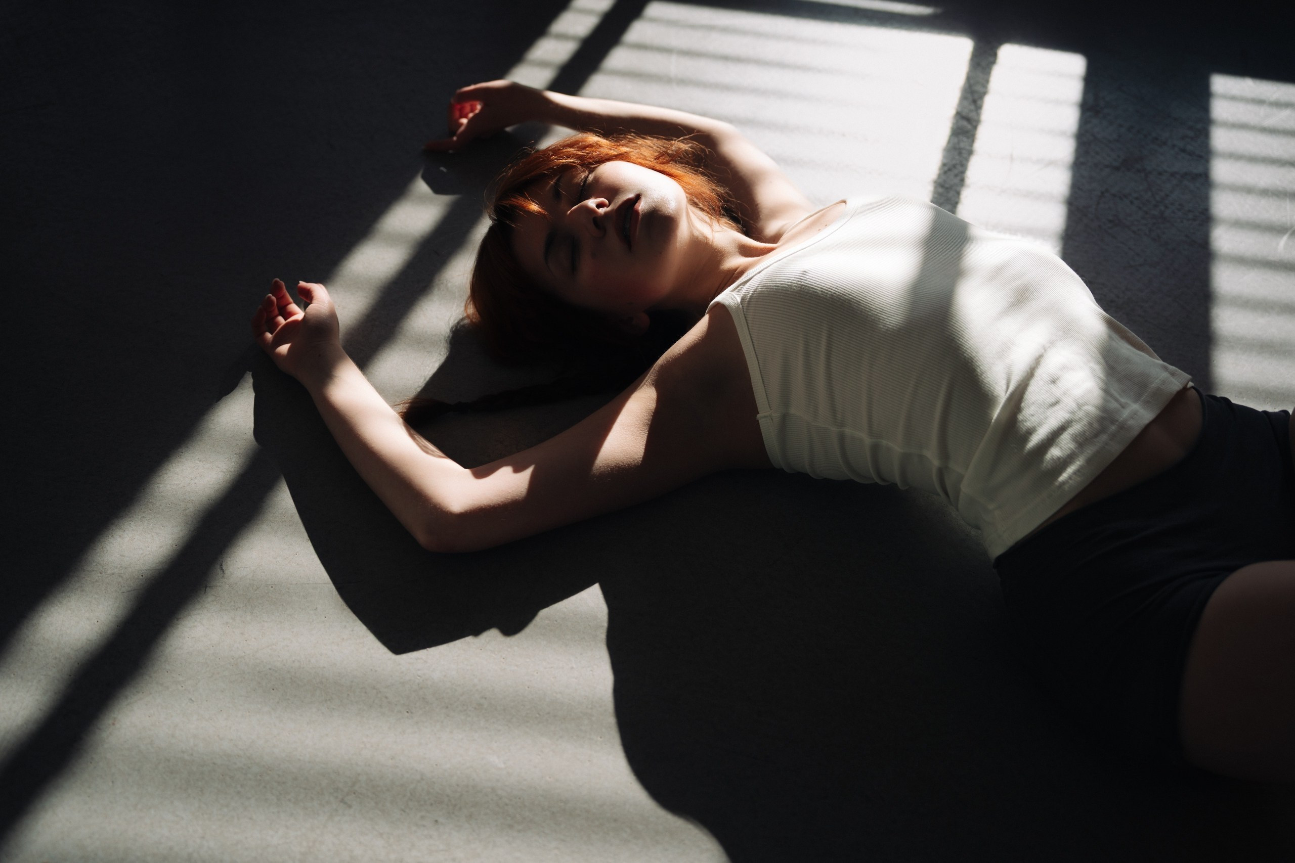Between the Blinds. ПАВЕЛ ФУРСОВ — фотограф в Москве | zavod_87