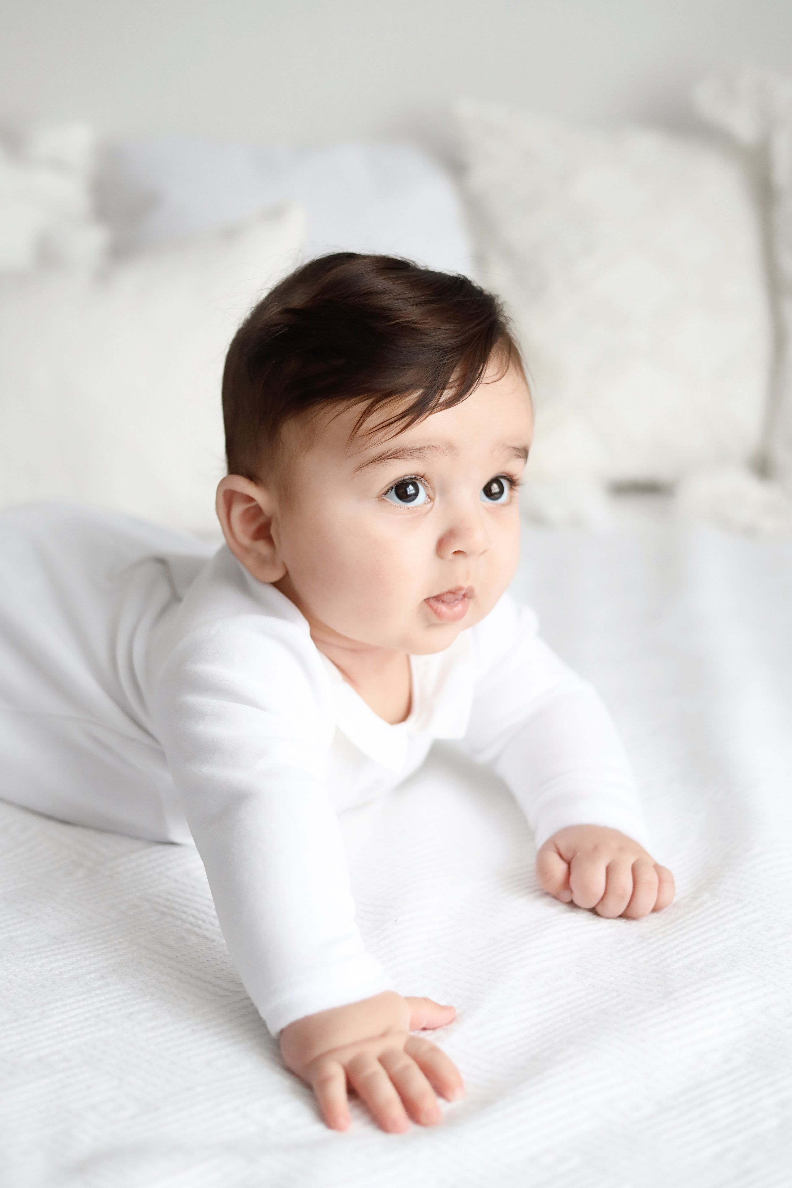 Азнавуру 6 месяцев. Фотограф новорожденных Москва. Ньюборн фотограф Москва