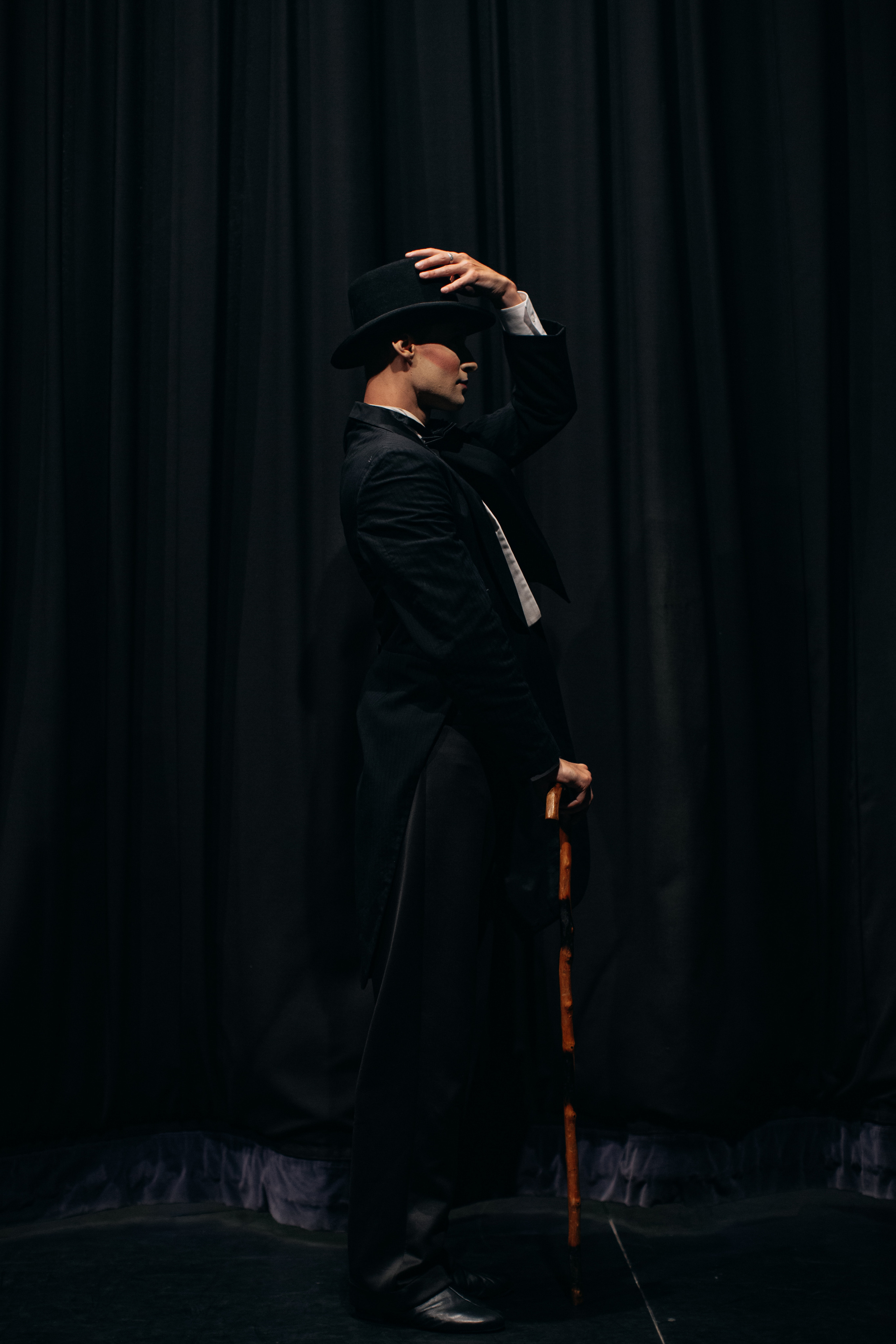 Welcome to Cabaret. backstage. Wedding Event ART Photographer