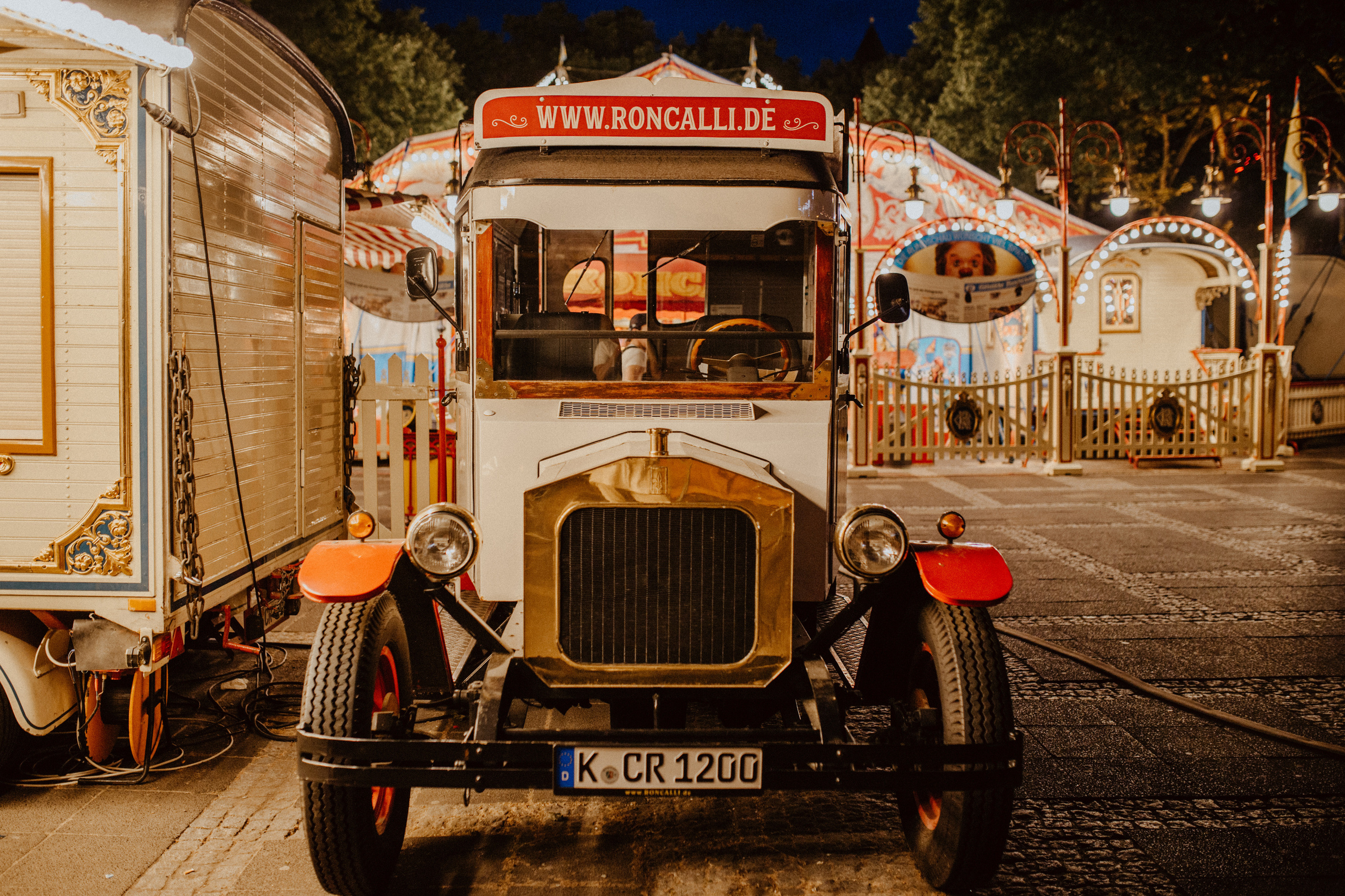 Cirqus Roncalli. Köln. Germany. Wedding Event ART Photographer