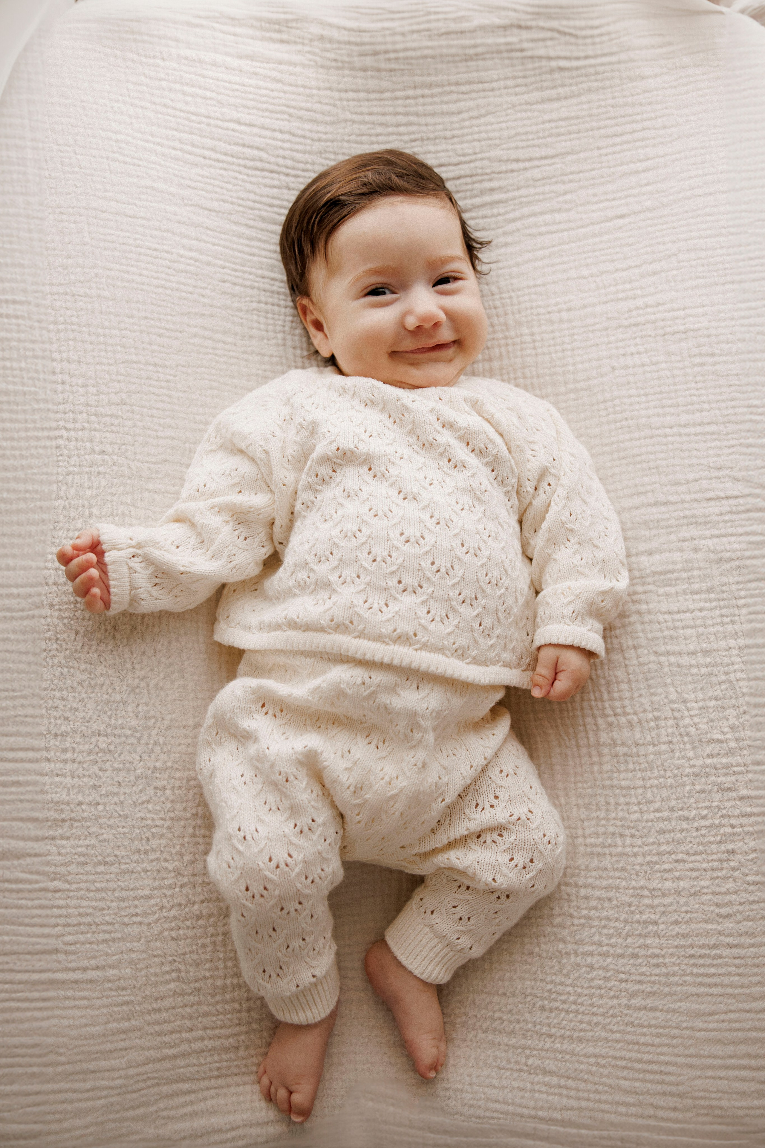 New born family photoshoot at home. Wedding and family photographer