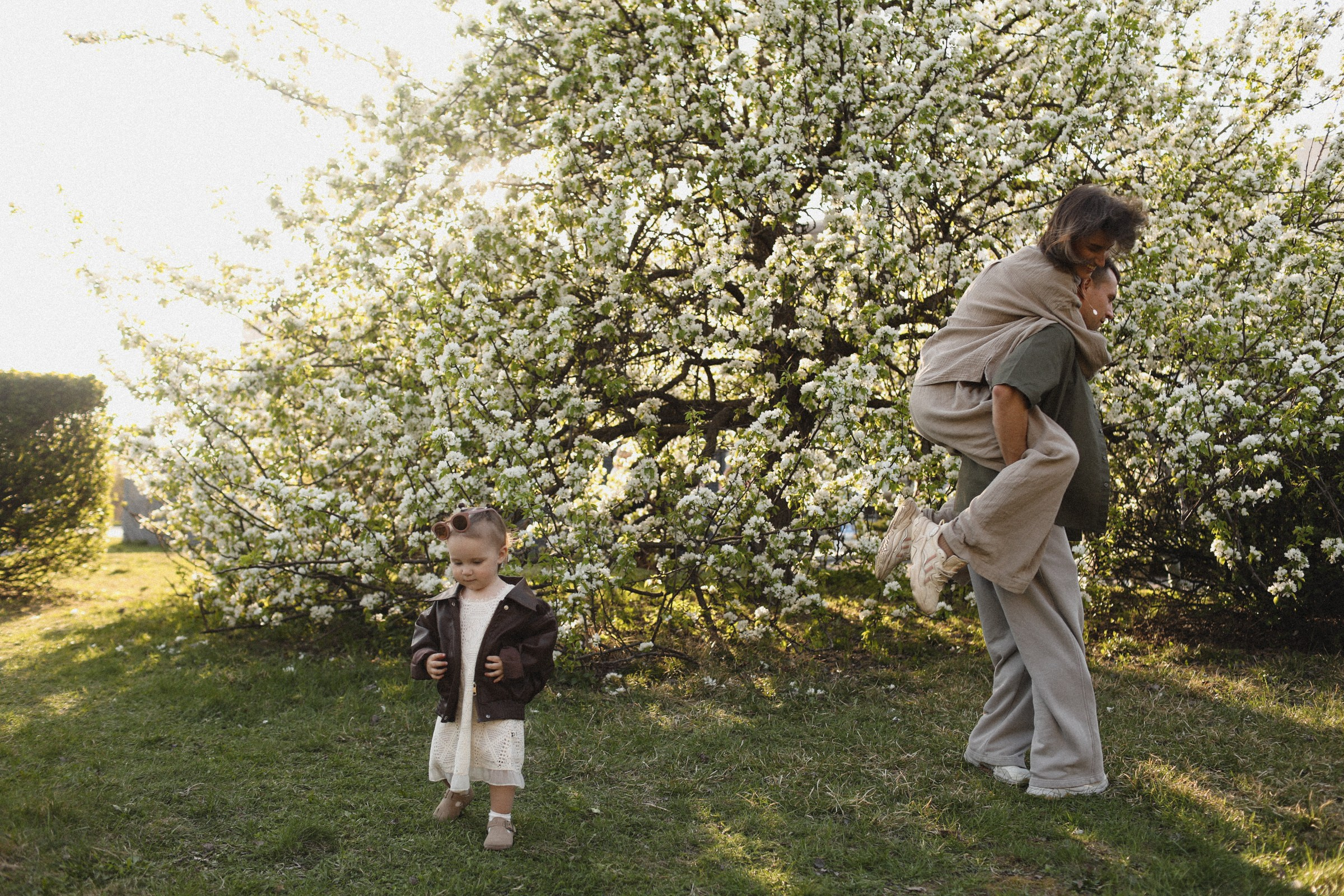 Цветущий апрель. Семейный фотограф в Москве Алевтина Носова