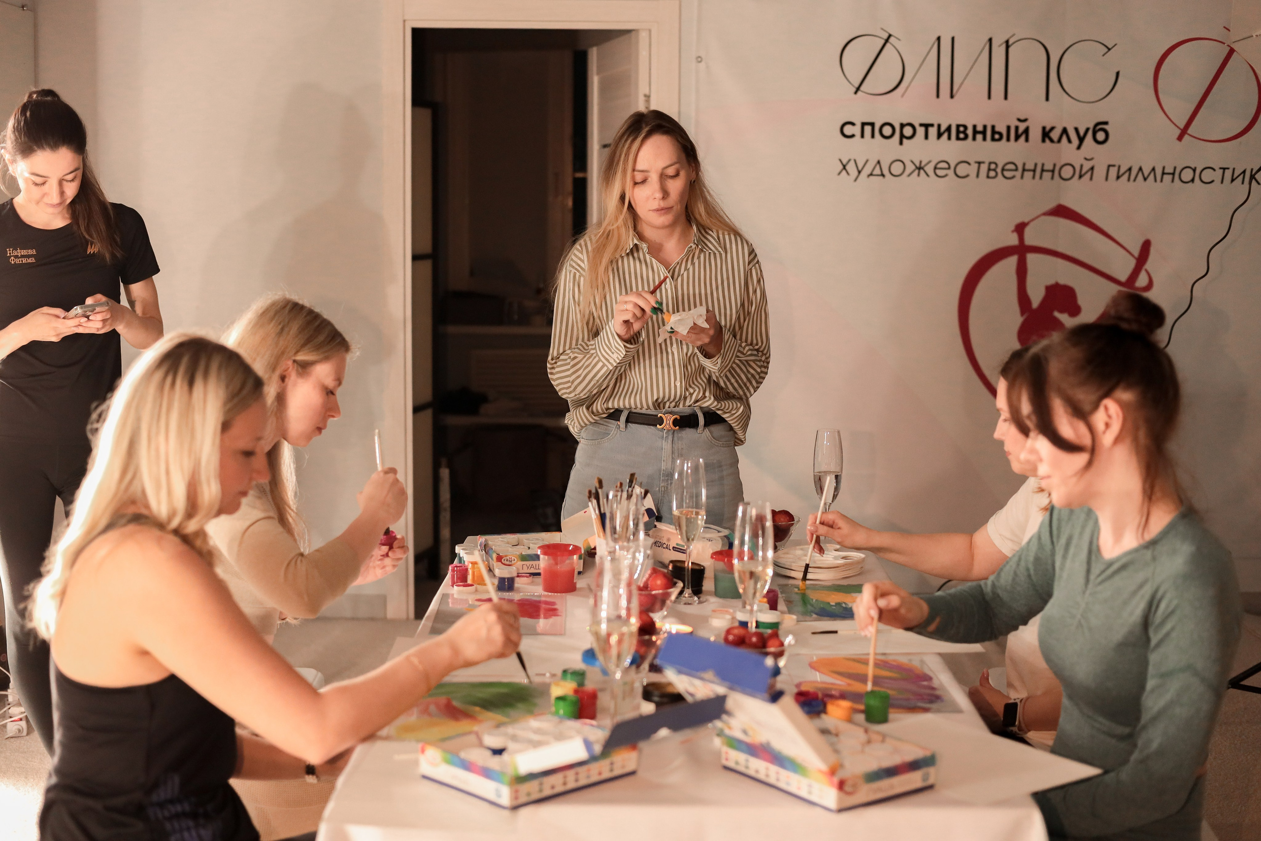 Арт-терапия + аэройога. Фотограф Надршина Лилия