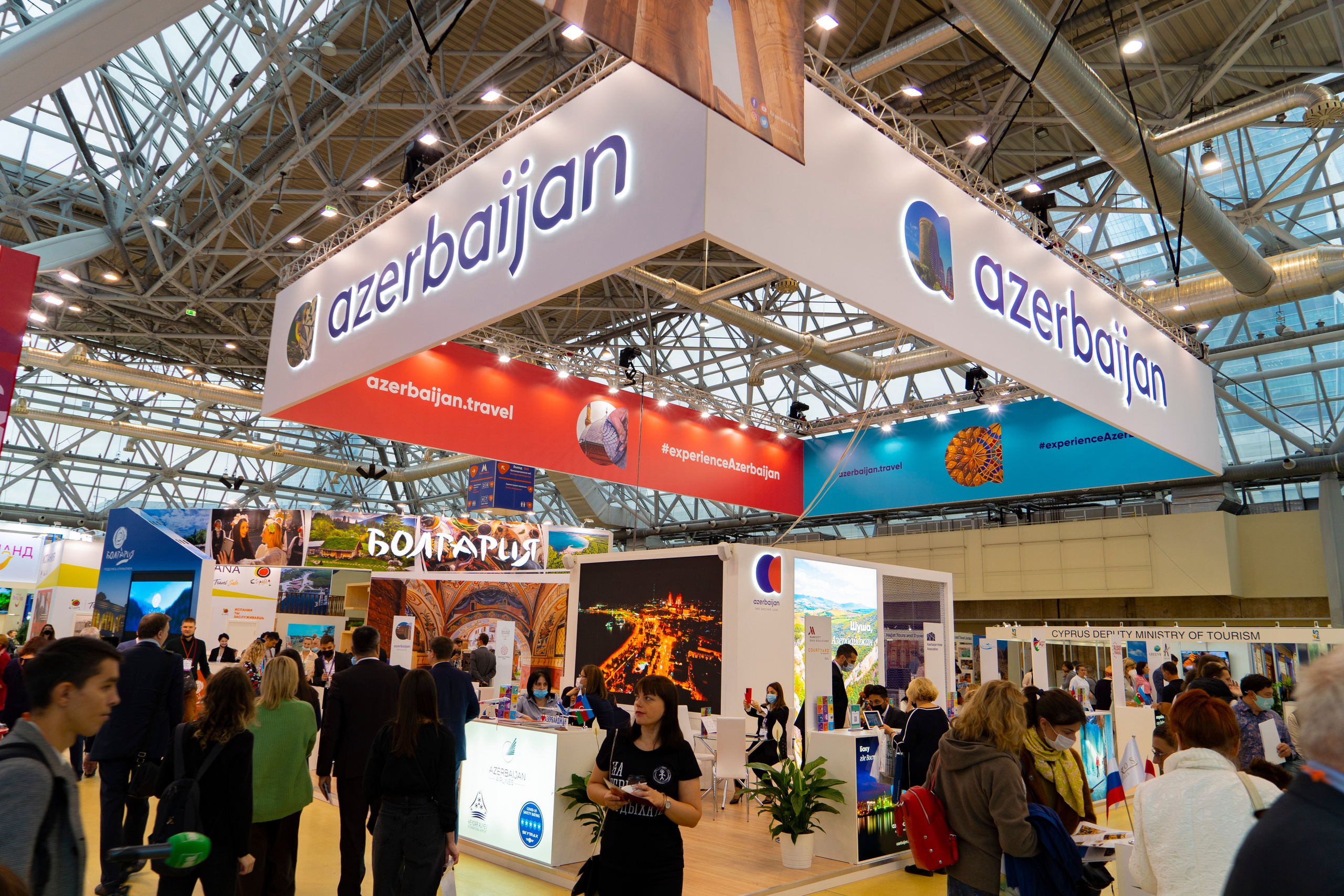 Выставочные стенды. Профессиональный портретный фотограф в Москве Владимир Глаголев