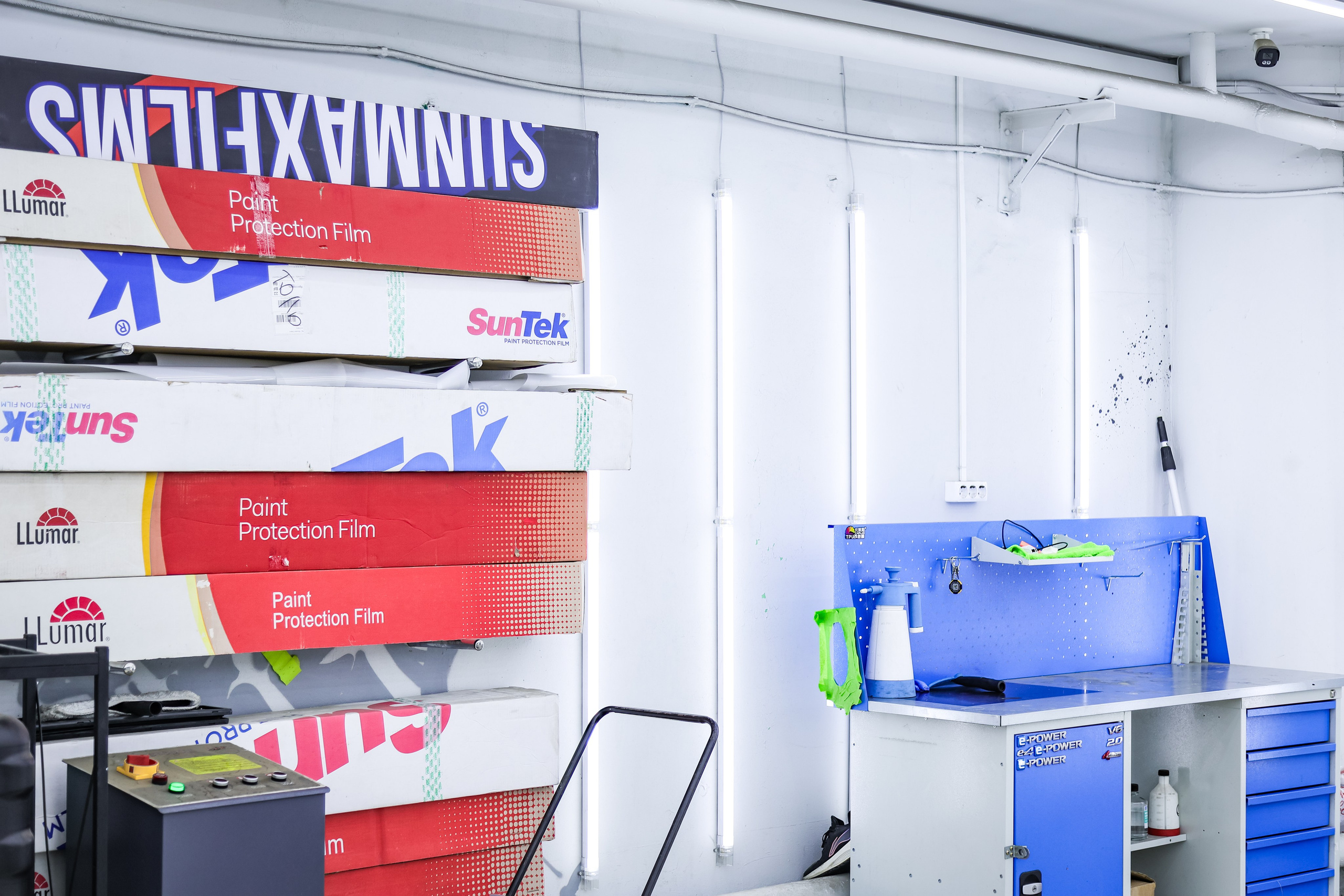 LUXE AUTO DETAILING. Mixturecaptures