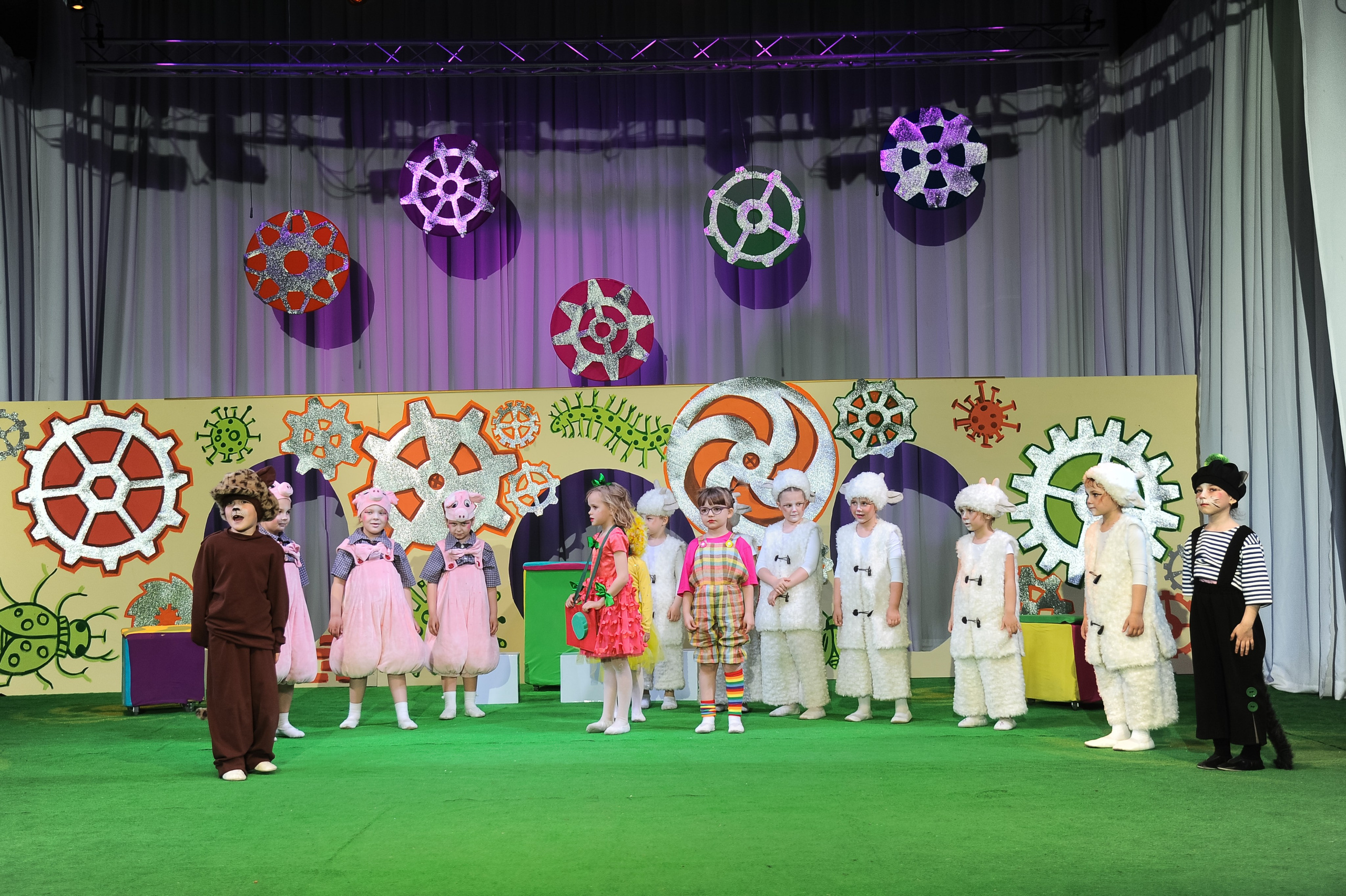 Выпускной 2025, детский центр «Самовар». Фотограф Олег Юршевич Солигорск Минск