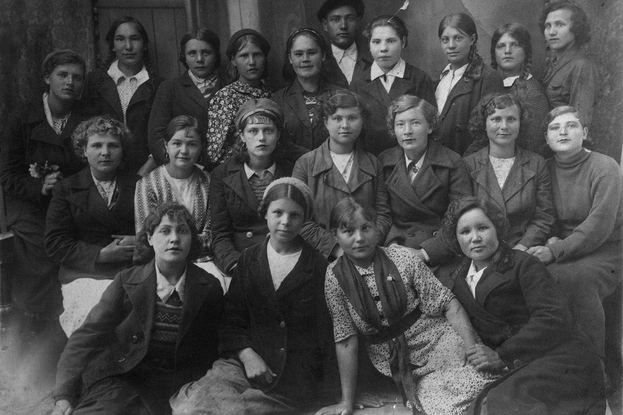 «Закончилась моя учеба, получила свидетельство об окончании 2-х годичной школы медсестер со званием «медицинская сестра». Получила направление на работу в инфекционную больницу от эвакуированного из г. Рыбинска завода №26.»