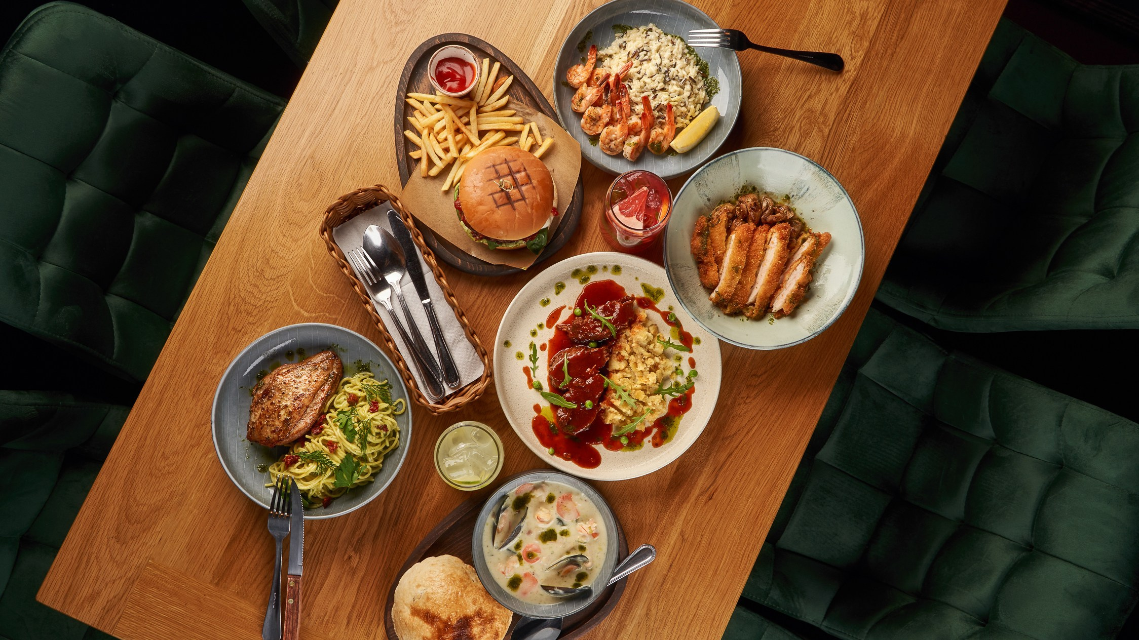 Фуд-фотограф в Самаре — съёмка блюд и напитков для меню ресторанов Профессиональная фуд-съёмка в Самаре — фотограф еды для кафе и гастробаров Съёмка еды для меню и соцсетей — food photographer Samara Фотограф еды в Самаре — предметная съёмка блюд для ресторанов и брендов Фуд-фотосессия в студии Самары — стильная съёмка блюд Фуд фотограф Самара