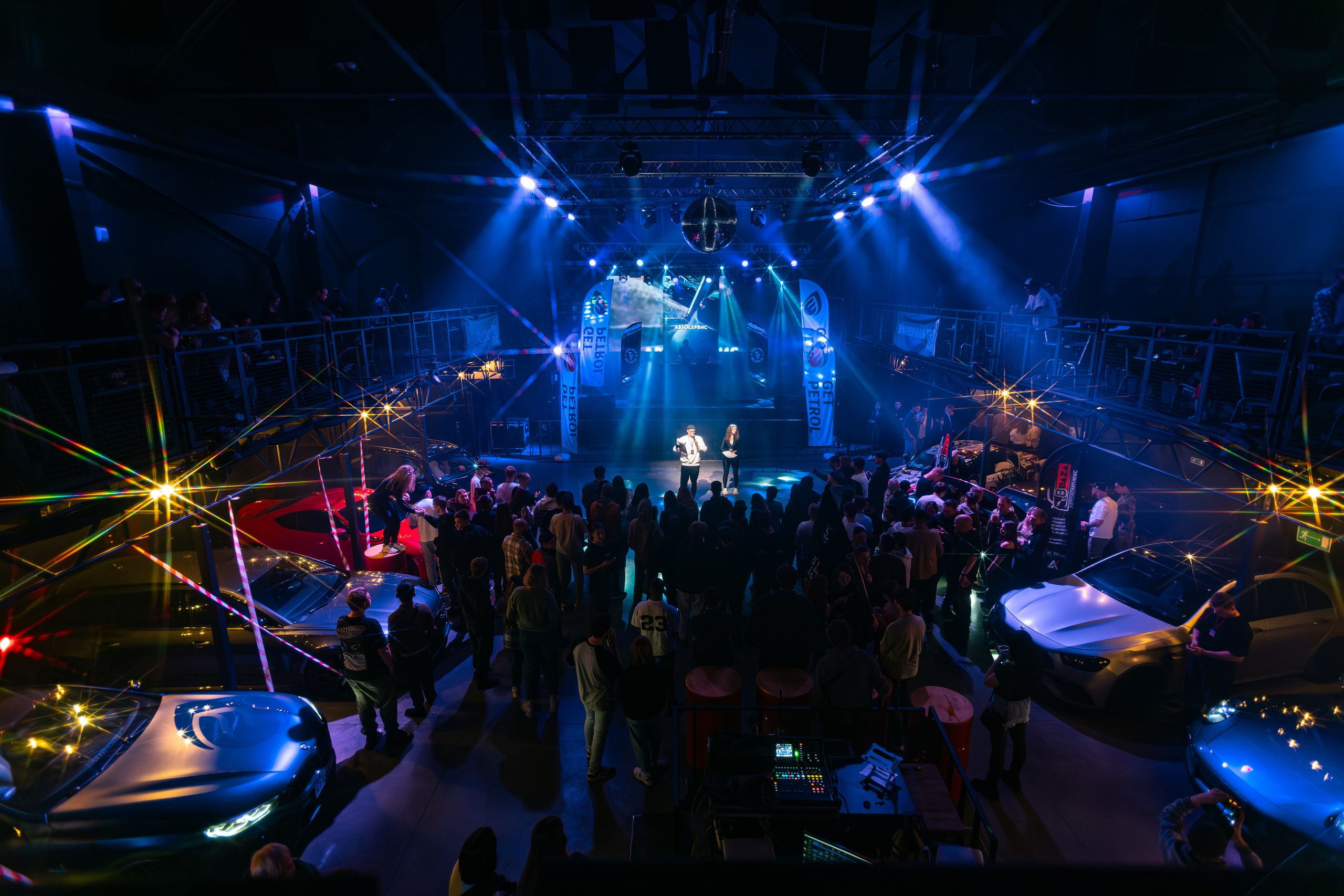 Tupik Family. Репортажный фотограф Екатеринбург | Яркий, качественный репортаж | Концерты, клубы, репортаж, праздники, корпоративы