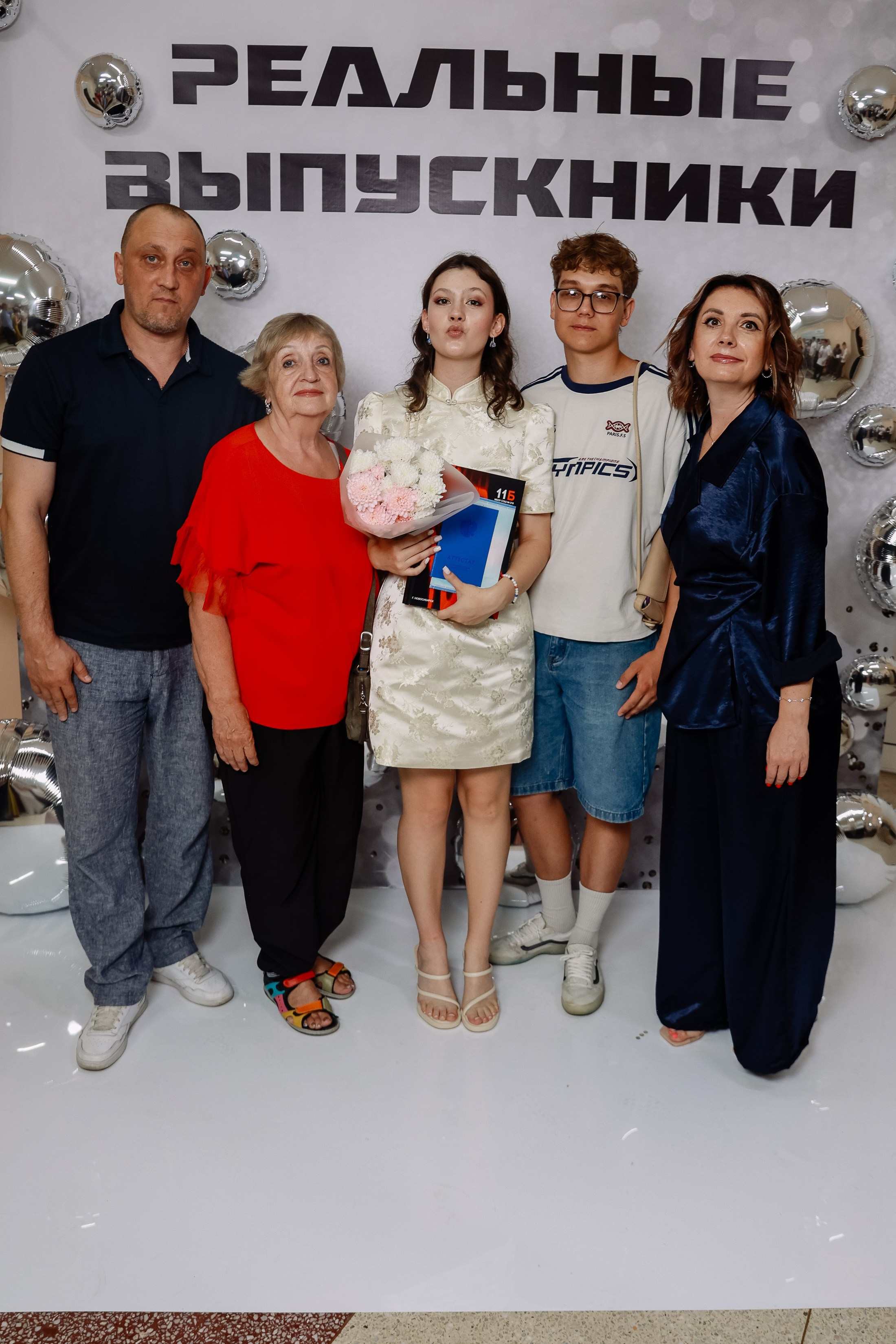 Выдача Аттестатов школа 210. Фотограф Юлия Мальцева