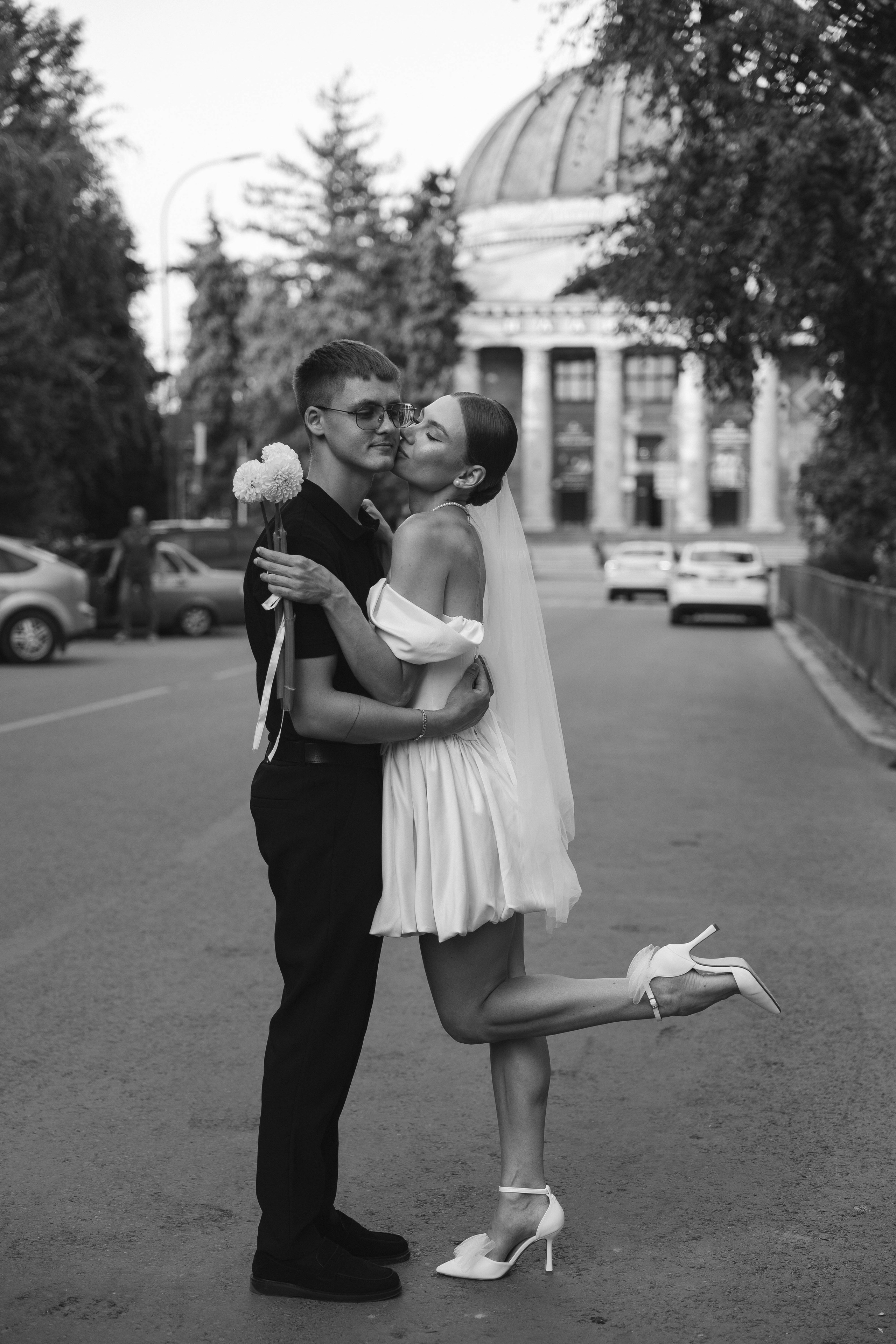 Татьяна, Вячеслав (Прогулка после ЗАГСа). Фотограф в Волгограде Кристина Прохоренко