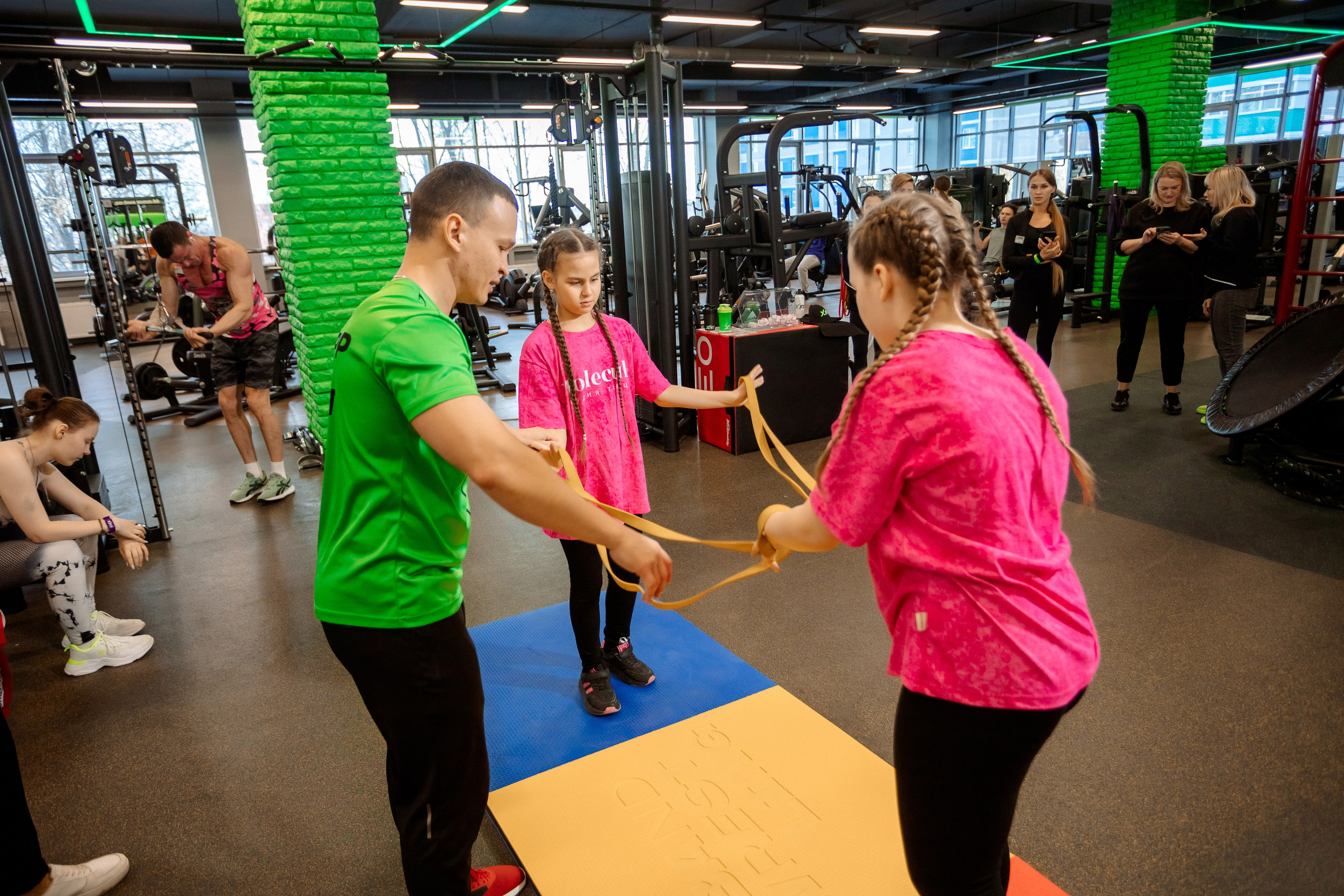 РЕПОРТАЖ: ФИТНЕСС-КЛУБ X-FIT. Профессиональный фотограф в Ижевске Леша Петров