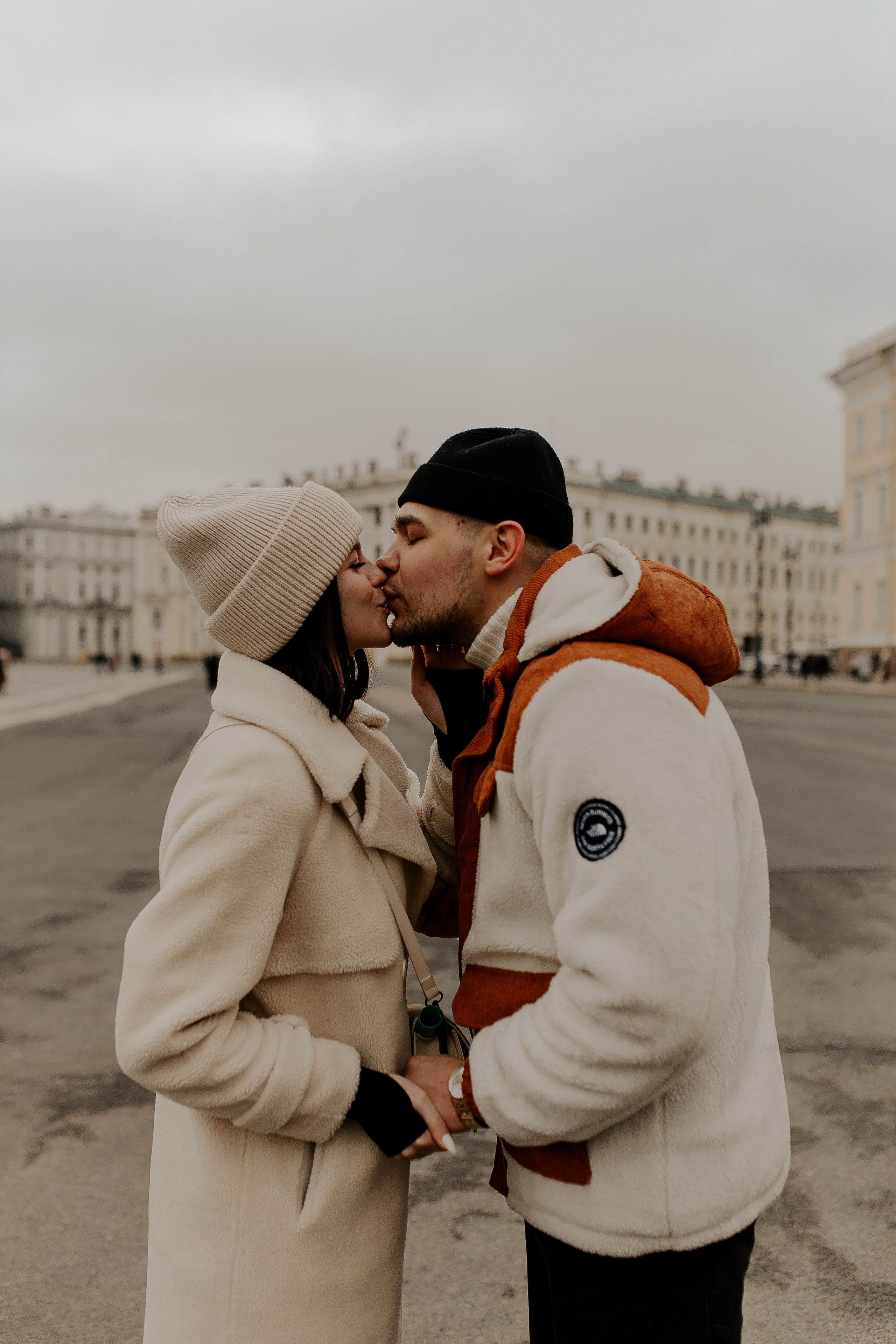 Lovestory на дворцовой площади. Фотограф в Санкт-Петербурге Лиза Семченкова