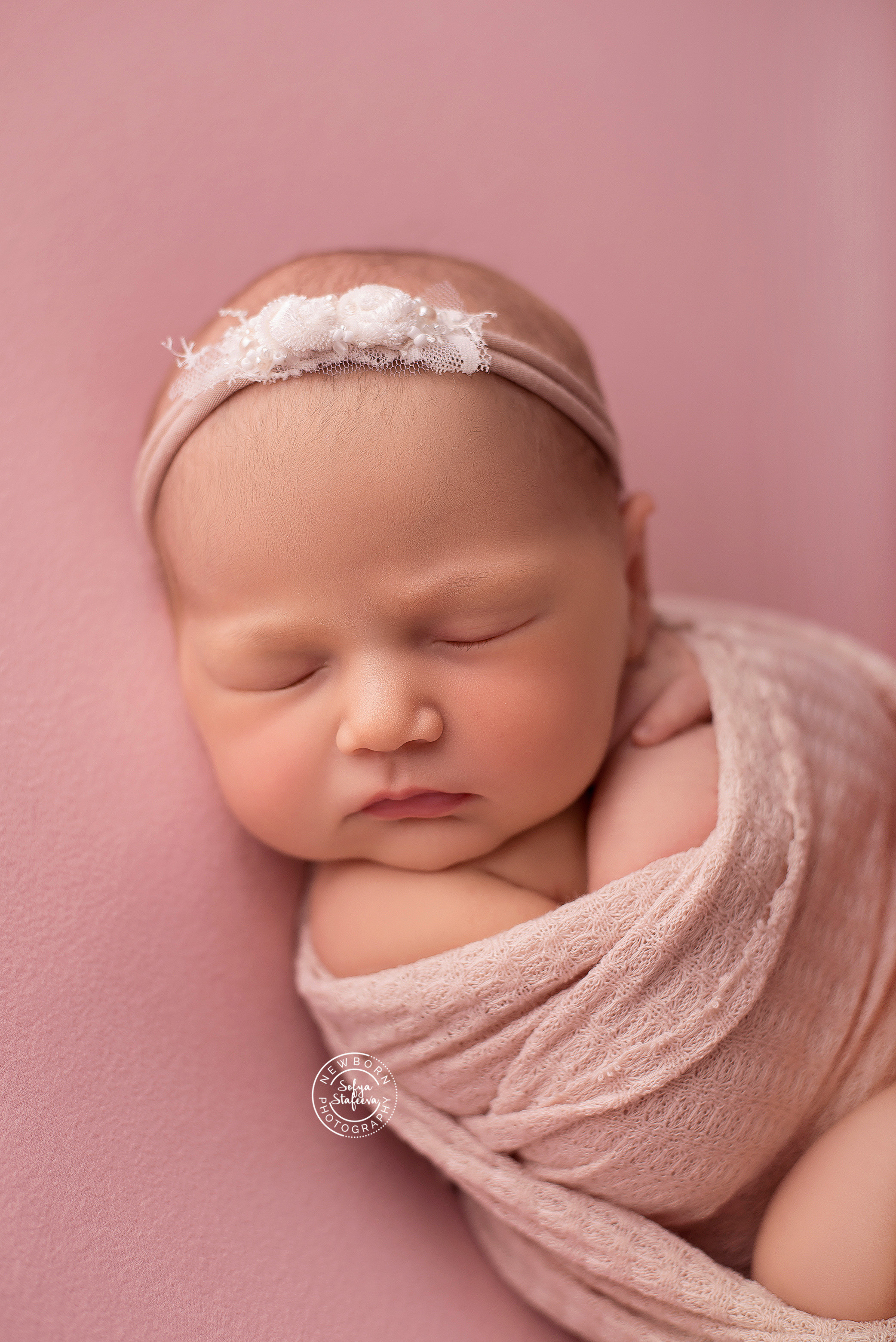 NEWBORN. Выпускные альбомы | Фотограф новорожденных в Омске Софья Стафеева