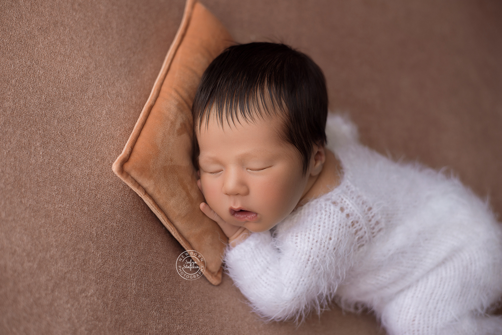 NEWBORN. Выпускные альбомы | Фотограф новорожденных в Омске Софья Стафеева