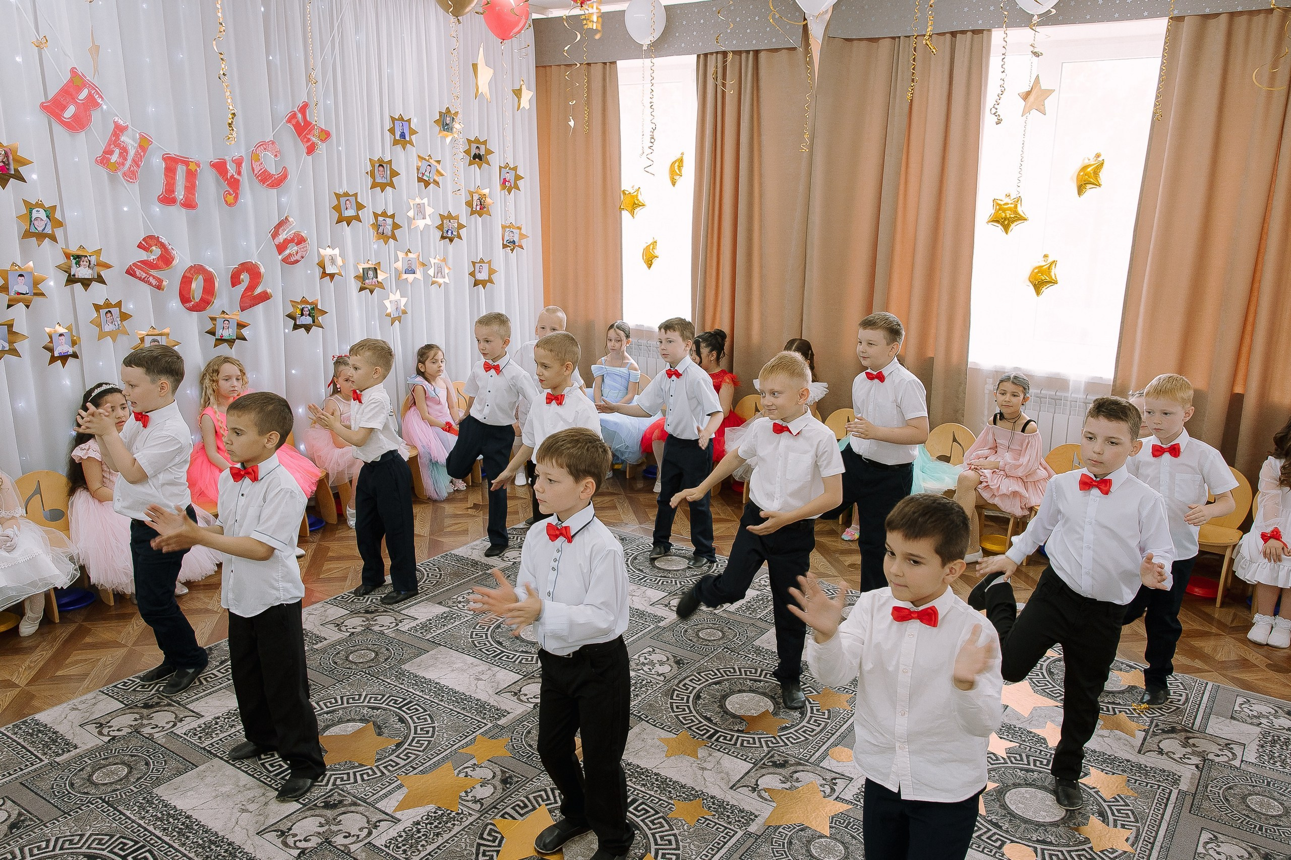 Выпускной в ДС 26. Выпускные альбомы Натальи Бутко: Новороссийск, Анапа, Геленджик