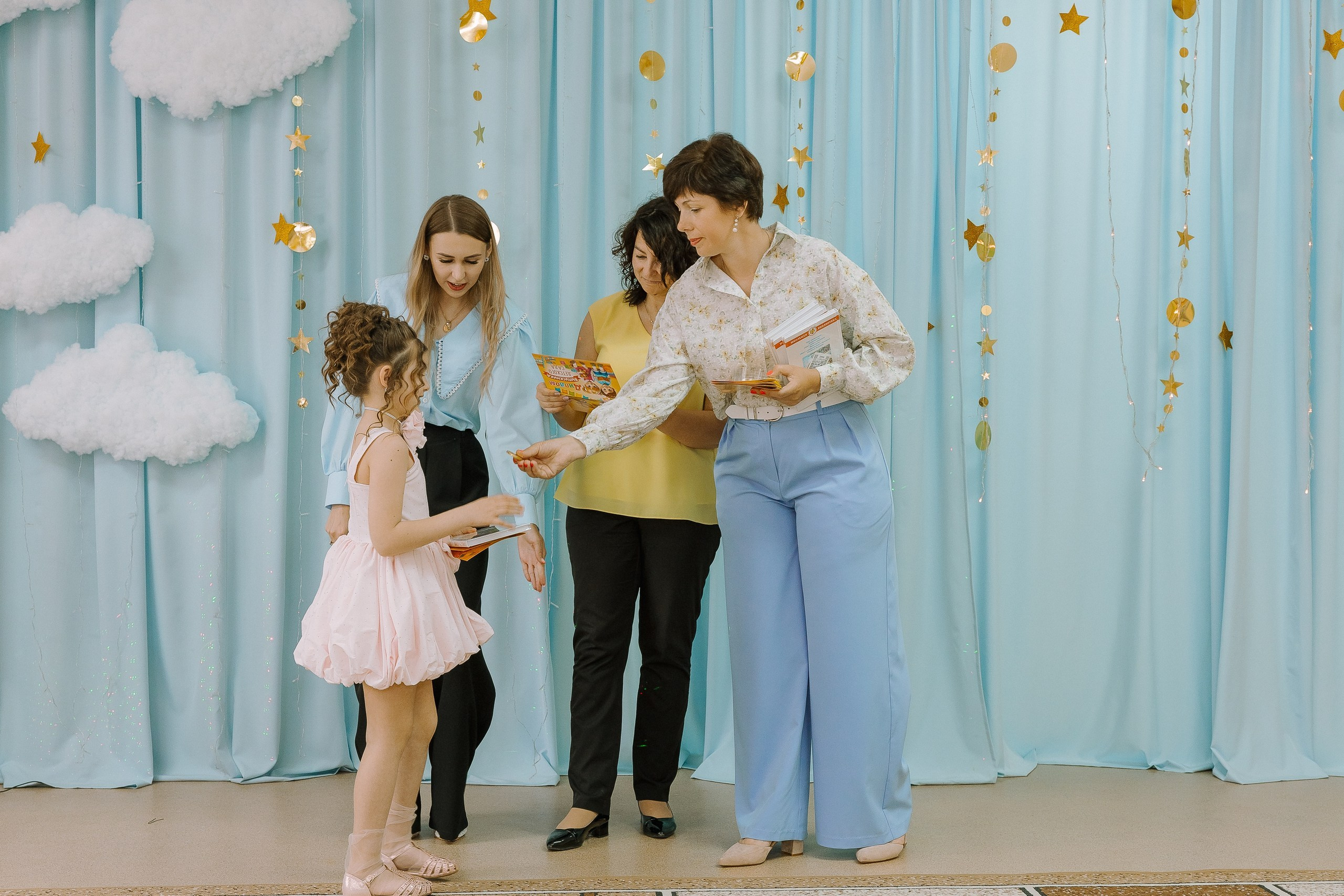 Выпускной в ДС -29. Выпускные альбомы Натальи Бутко: Новороссийск, Анапа, Геленджик