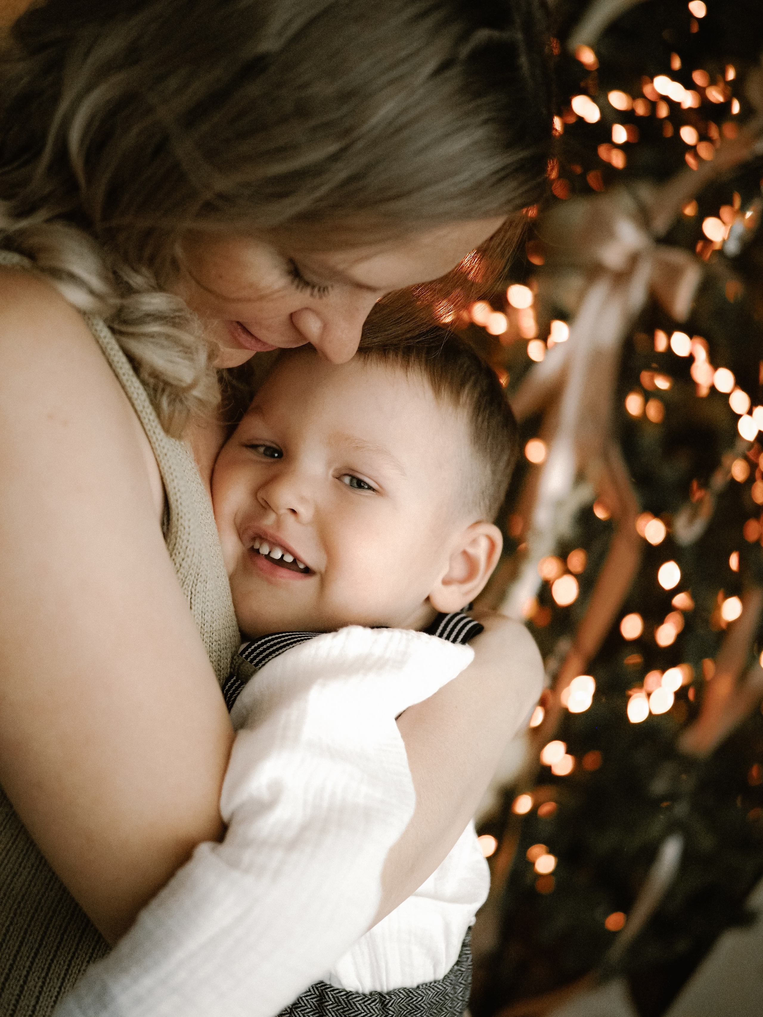 Если фото у елочки, то вот так. Фотограф Рязань. Семейный Свадебный фотограф