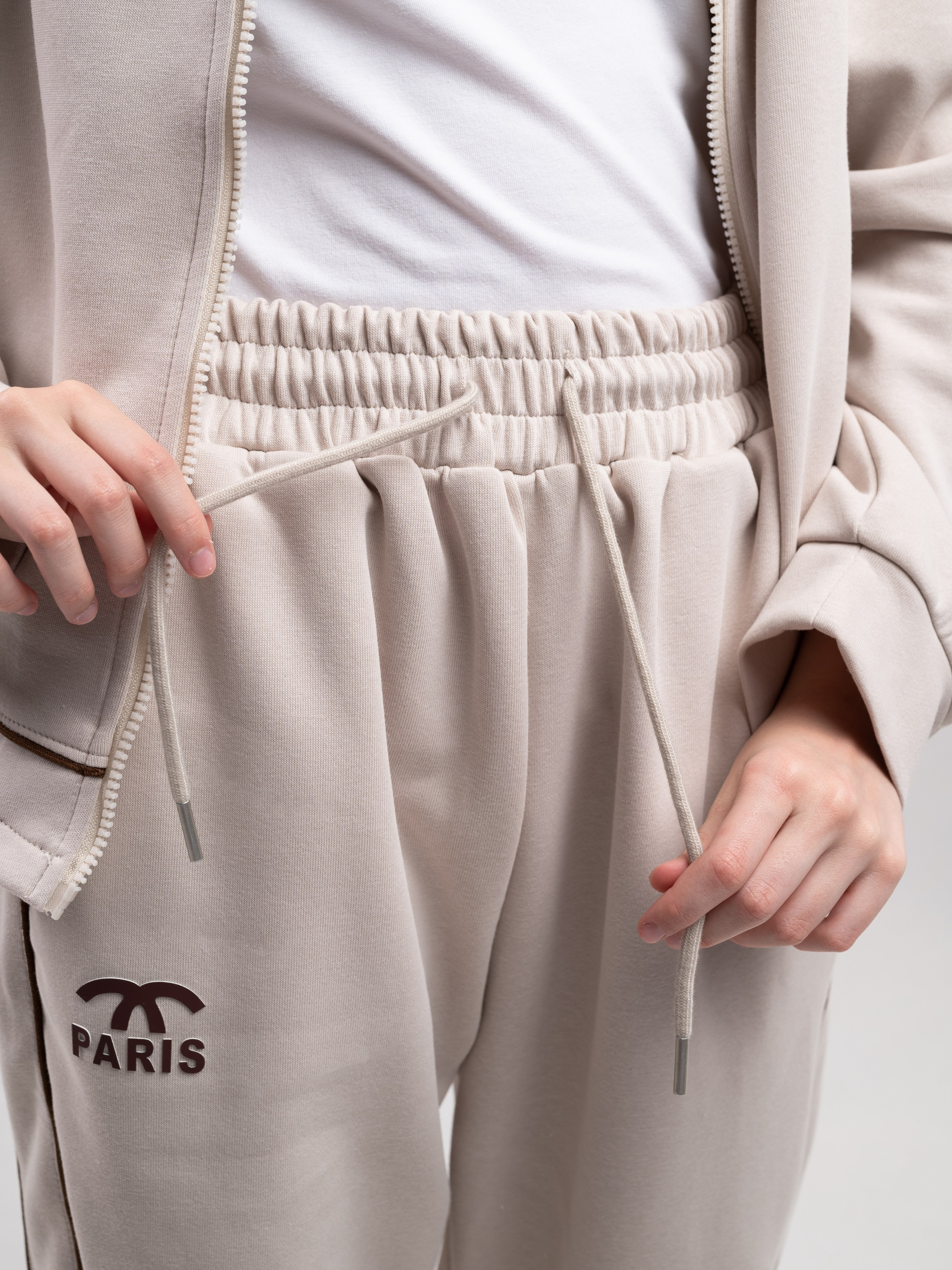 Костюмы для девочки. Предметный фотограф, фото для маркетплейсов Пятигорск, КМВ