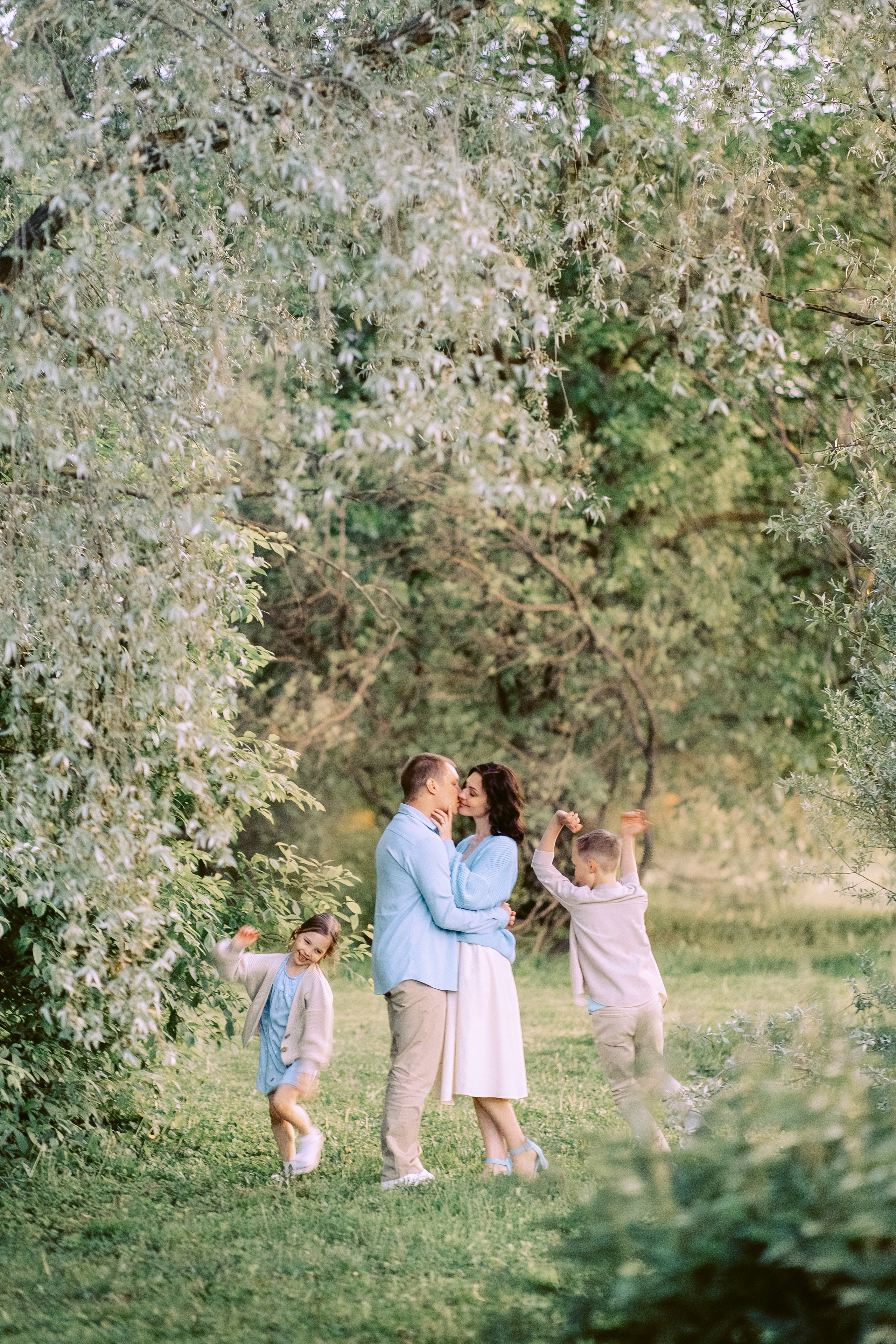 Семейная фотосессия в парке Ботанический сад. Фотограф Москва — Павел Михайлов