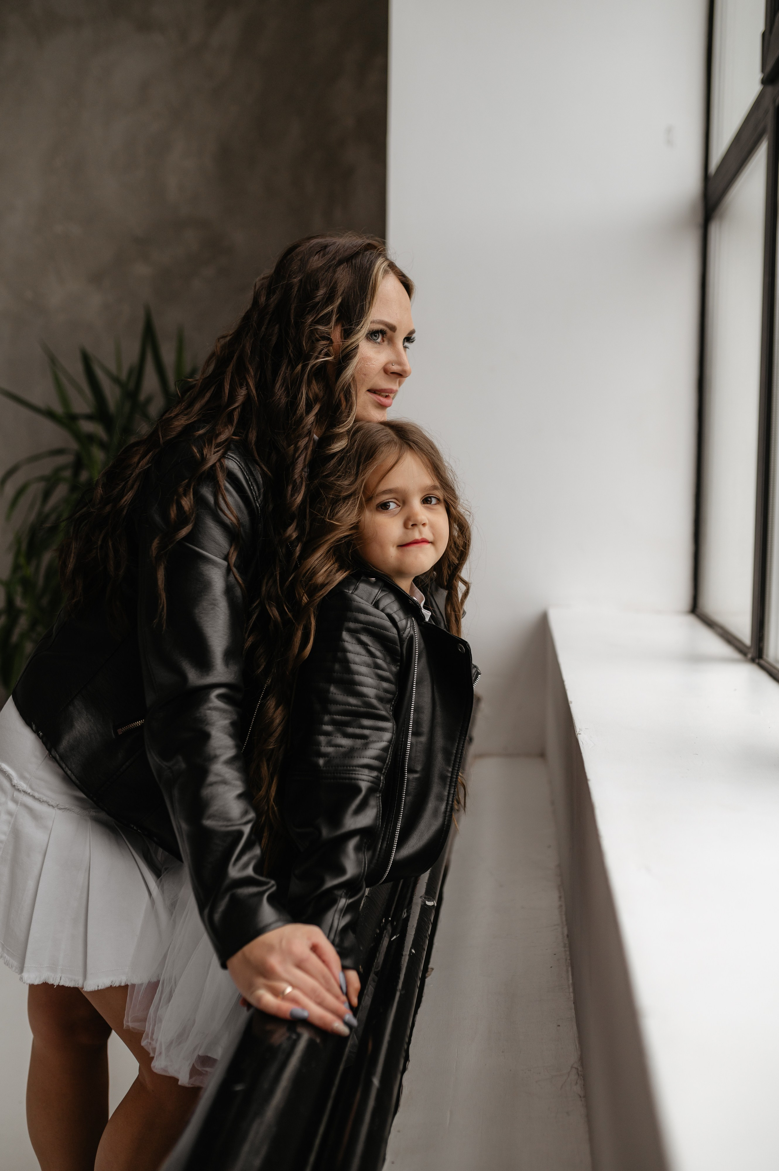 Мама и дочка в студии. Главная