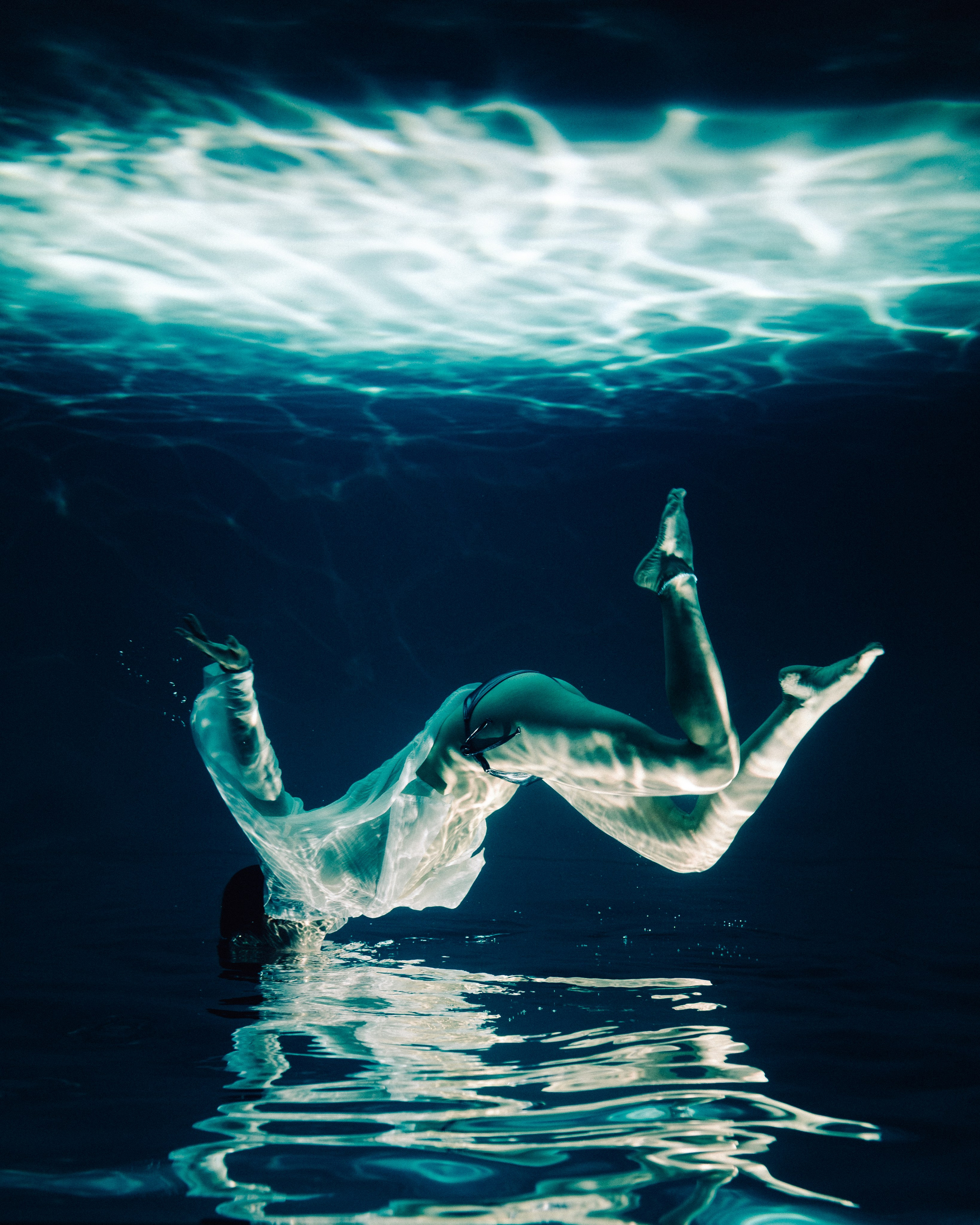 Женская съёмка под водой. Фотоведьма Дарья Нечинская