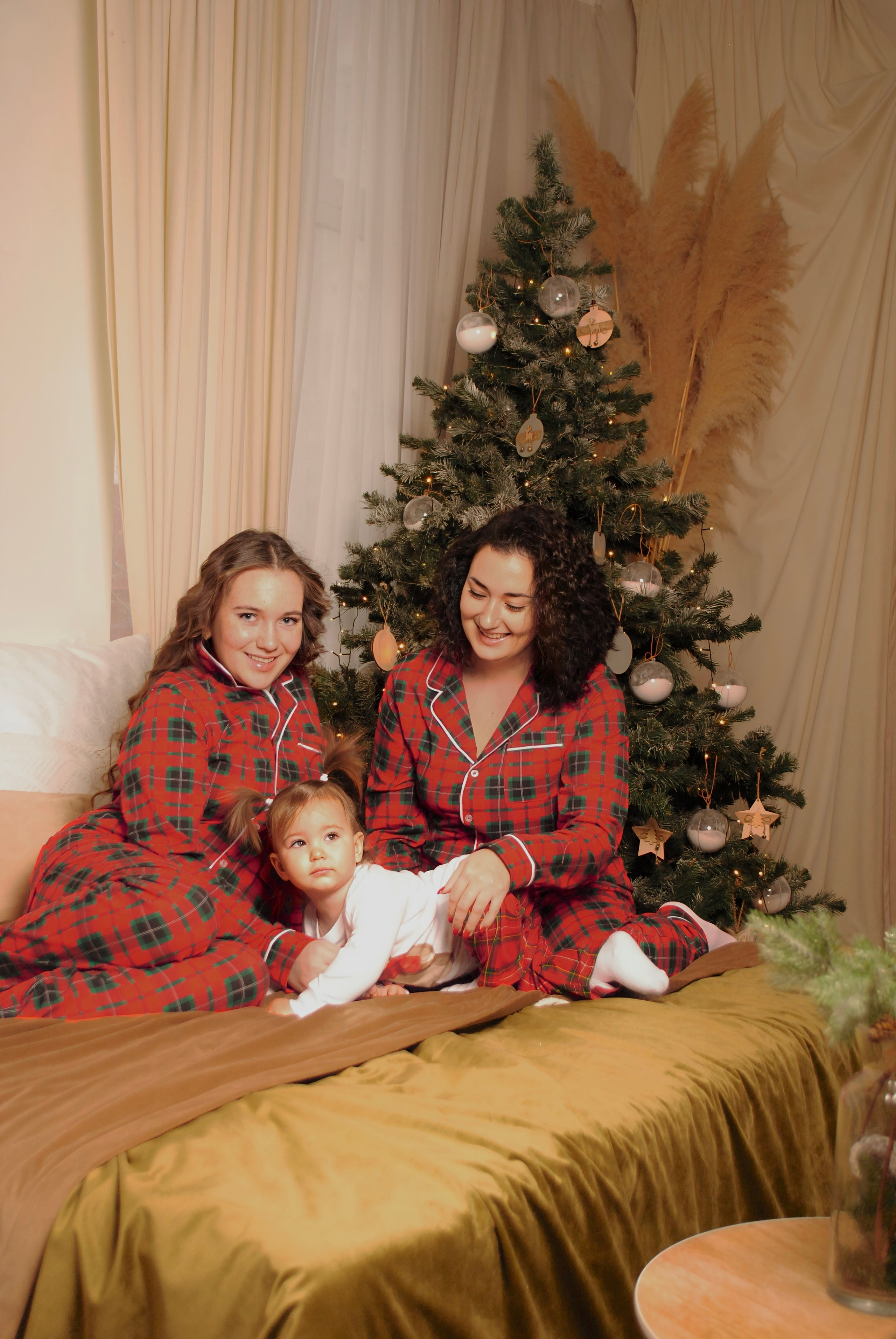 Анастасия и дочери. Фотограф Мария Мусаелян