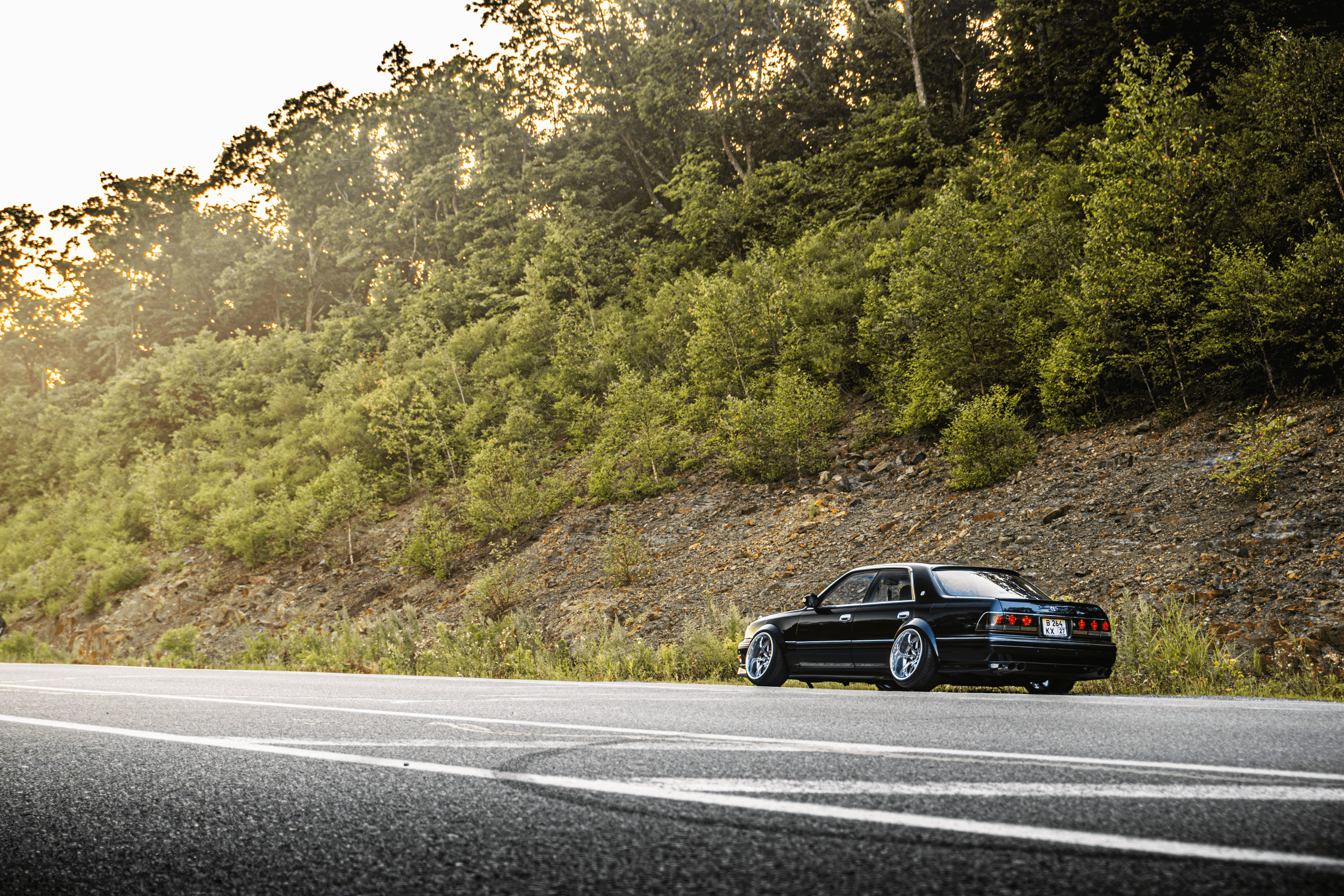 Toyota Crown S155: бриллиант в стенс-короне Владивостока