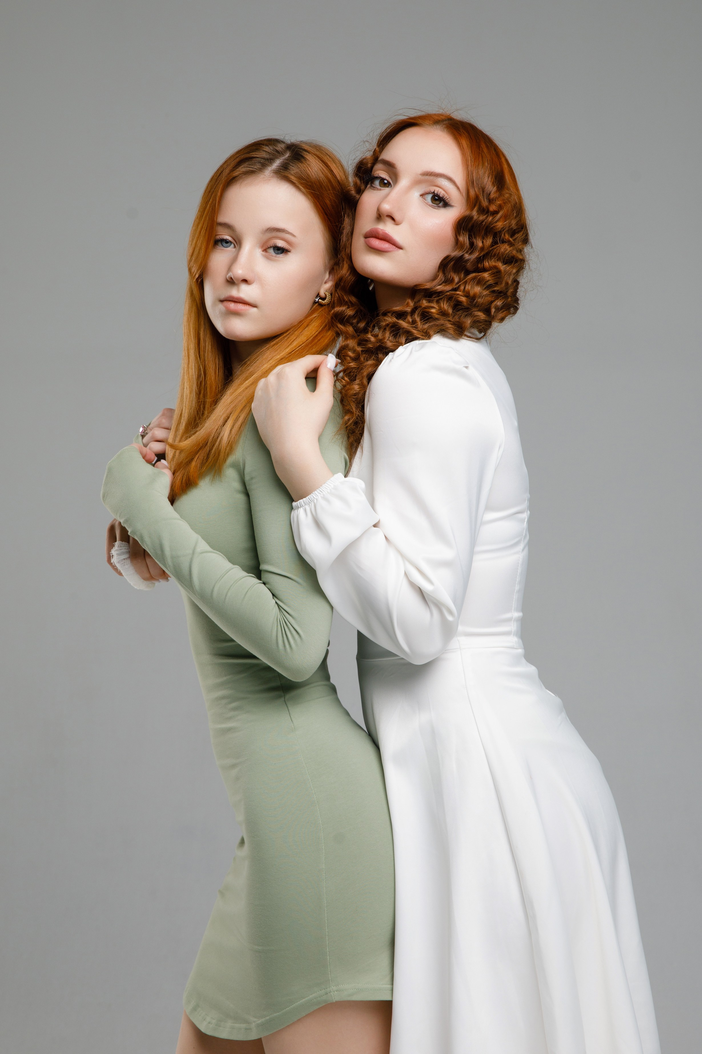 ДЛЯ 9-11 КЛАССОВ. Выпускные альбомы в Москве FOTOVMESTE