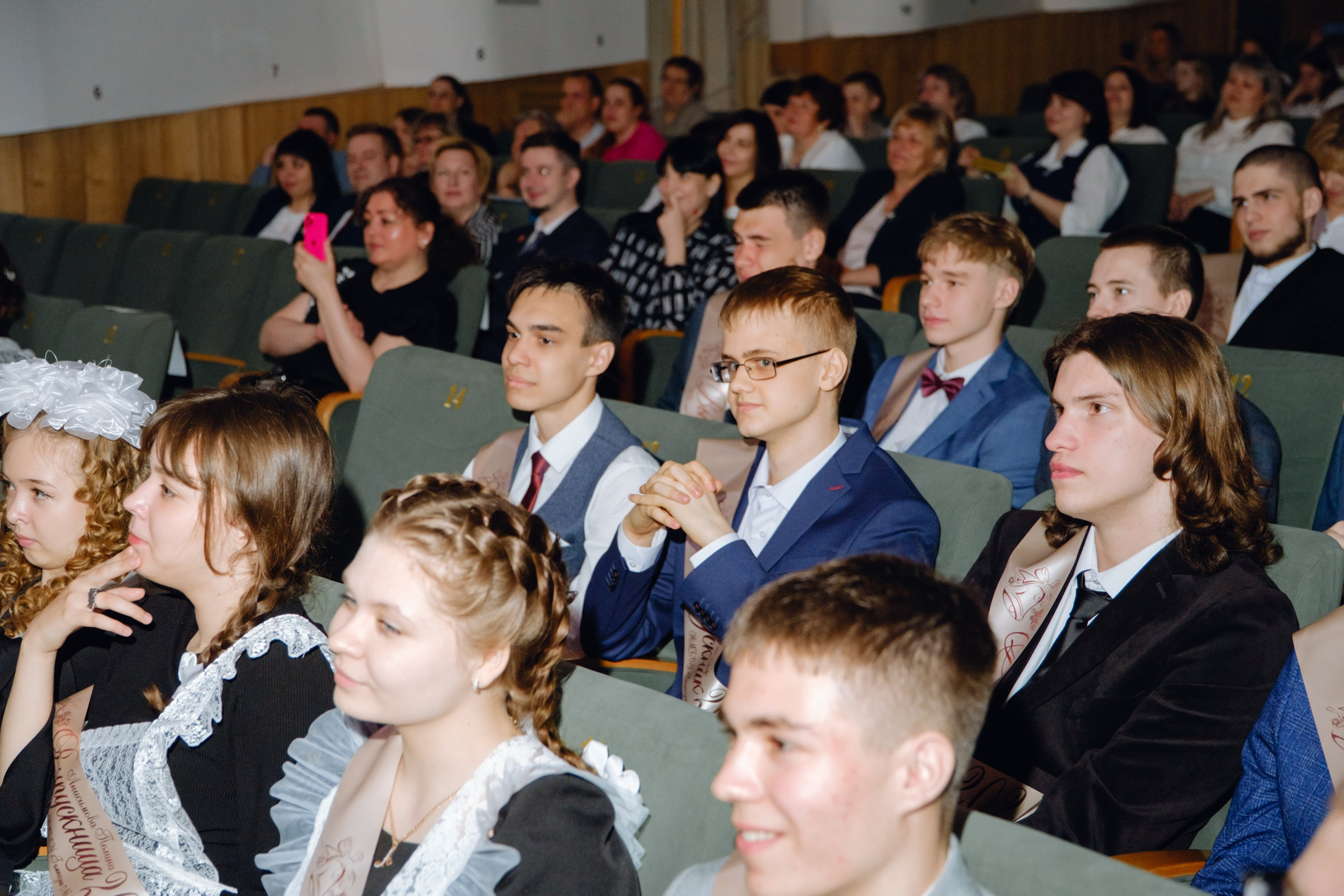 Последний звонок 11 класс. Фотограф Софья Володкина