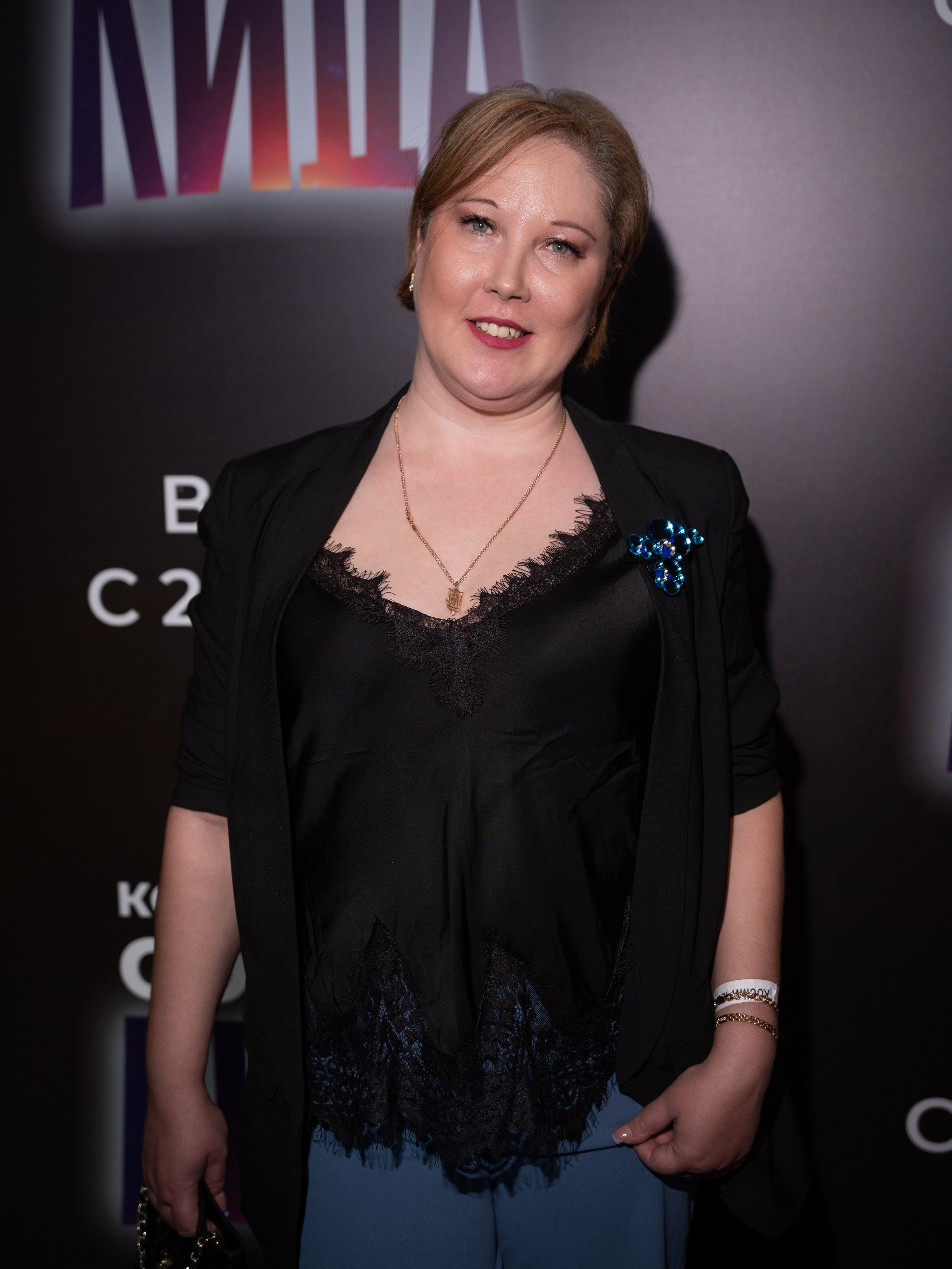 Космическая собака Лида. Премьера Космическая собака Лида. Фильм Космическая собака Лида. Космическая собака Лида смотреть. Каро 11 Октябрь