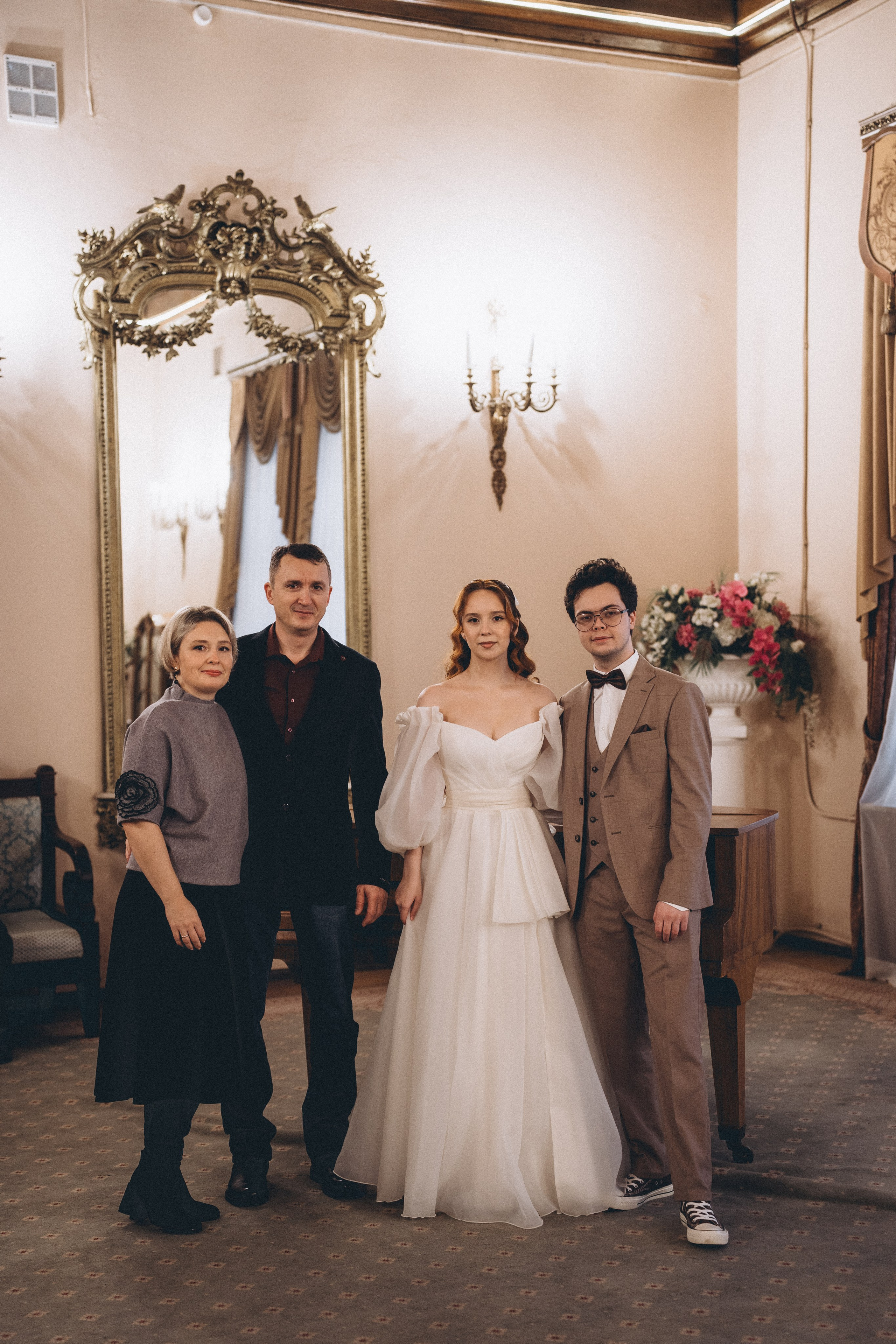 СВАДЕБНАЯ СЬЕМКА ВО ВТОРОМ ДВОРЦЕ С ГОСТЯМИ И ПРОГУЛКА В ТАВРИЧЕСКОМ САДУ. Профессиональный фотограф, Санкт-Петербург — Виктория Богомолова