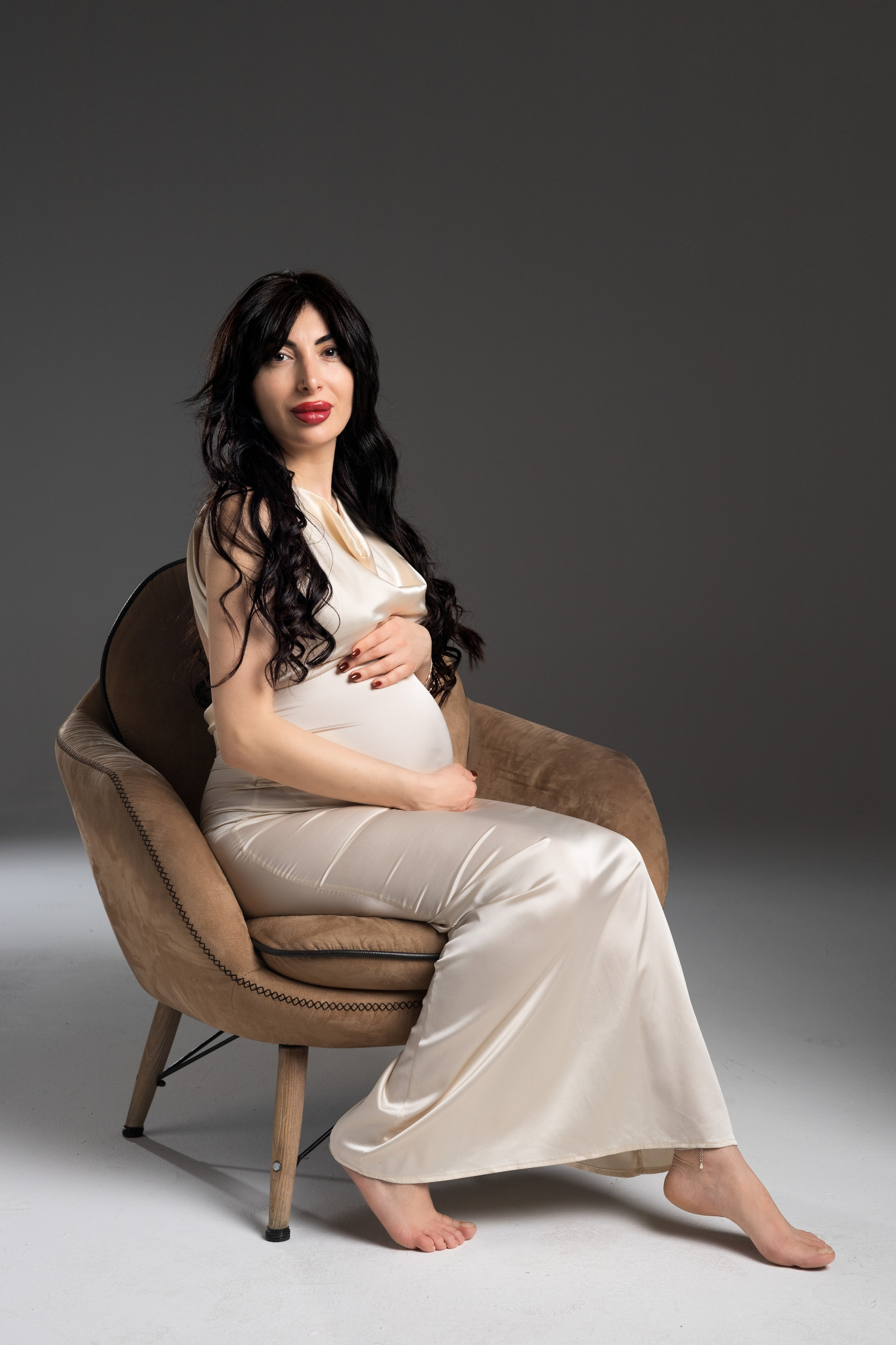 Гаяне в ожидании. ФОТОГРАФ МОСКВА ЮЛИЯ ИБРАГИМ