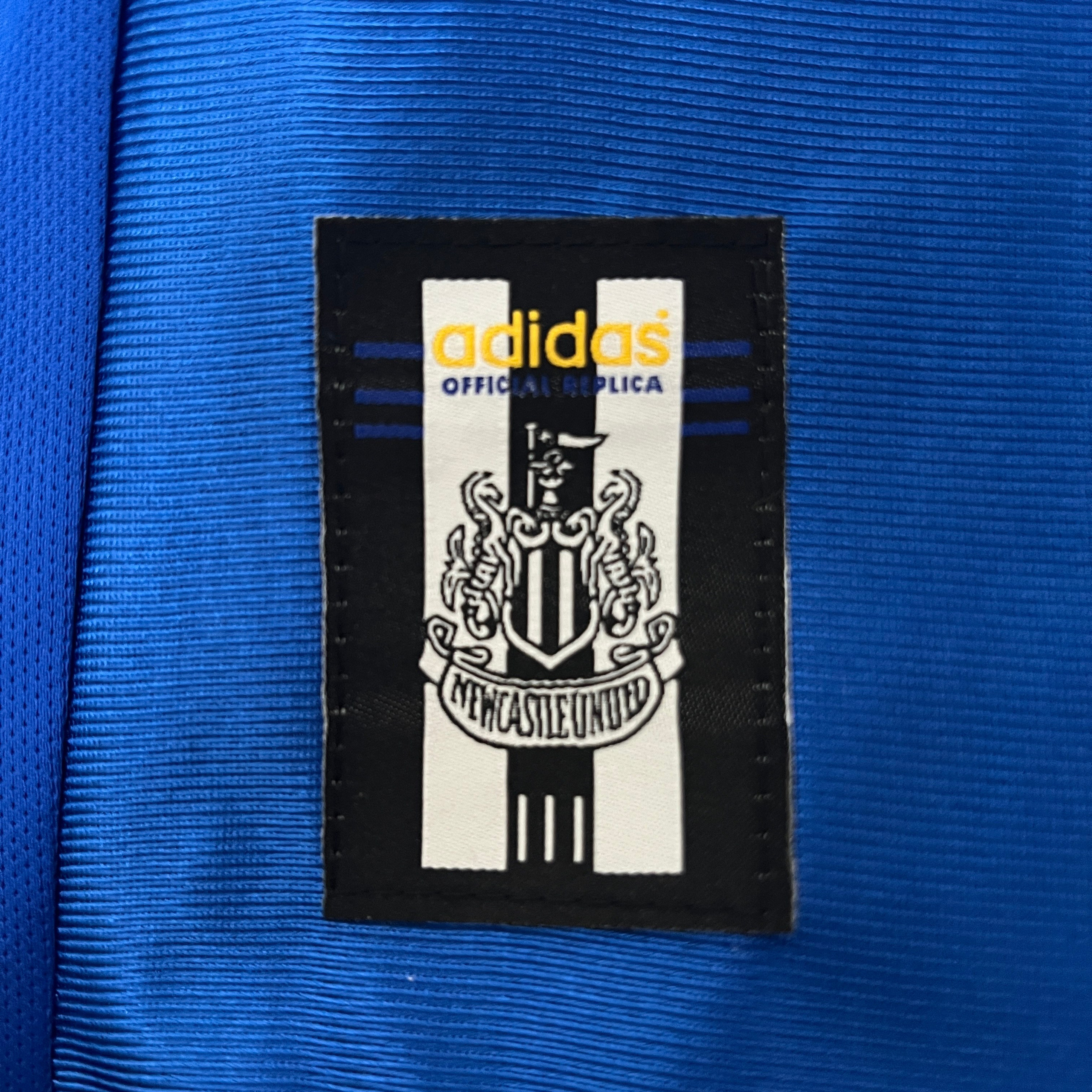 Купить ретро футболку Newcastle United 1998-1999. Футбольный магазин — ssw_magazin