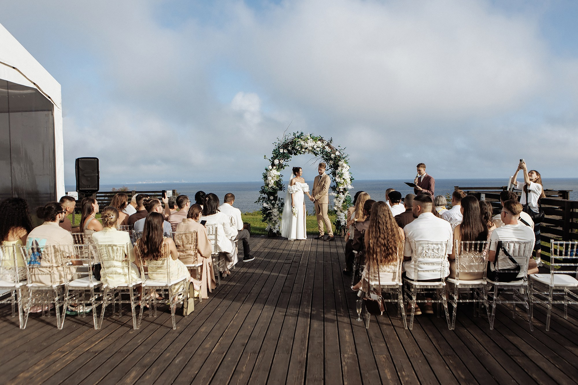 Саша и Вика 5.09.25. Свадебный фотограф Владивосток Алина Гевондова