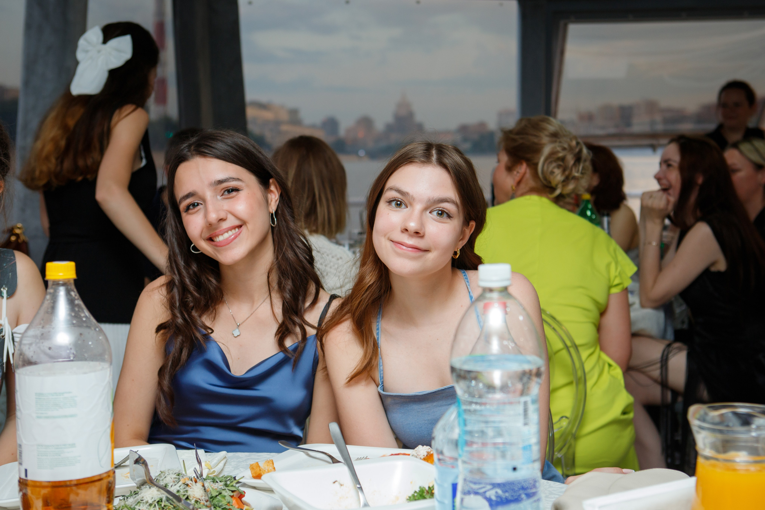 9 класс / Гимназия № 1558 имени Росалии де Кастро / Выпускной. Детский и семейный фотограф Мария Киселёва. Москва