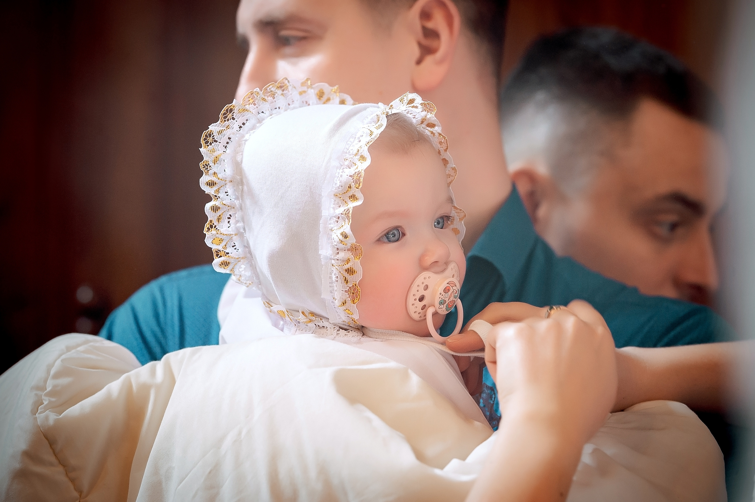 Фотосъемка крещения в Щелково. Свадебный и семейный фотограф Виктория Носачёва. Щелково, Москва и МО