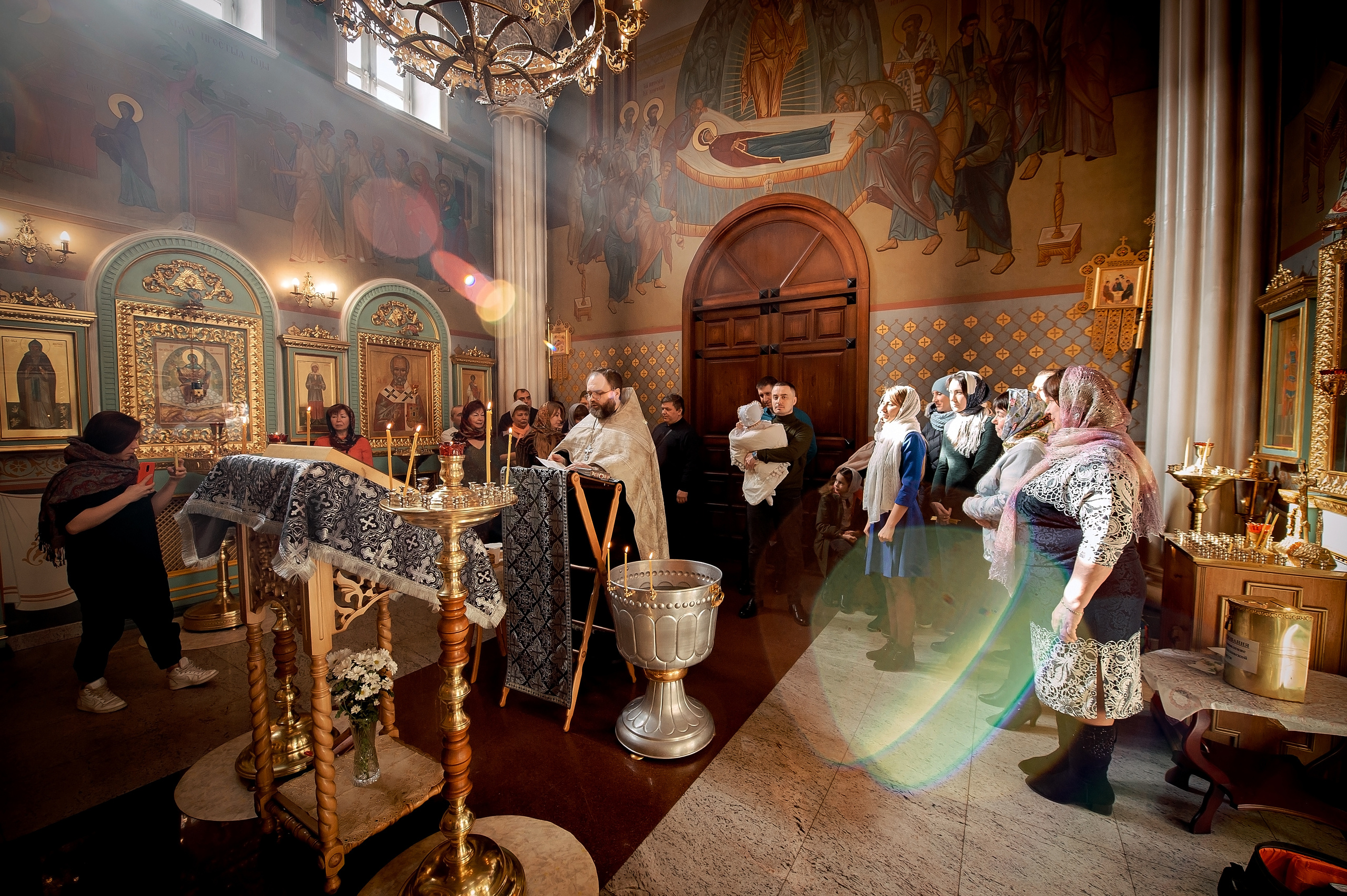 Фотосъемка крещения в Щелково. Свадебный и семейный фотограф Виктория Носачёва. Щелково, Москва и МО