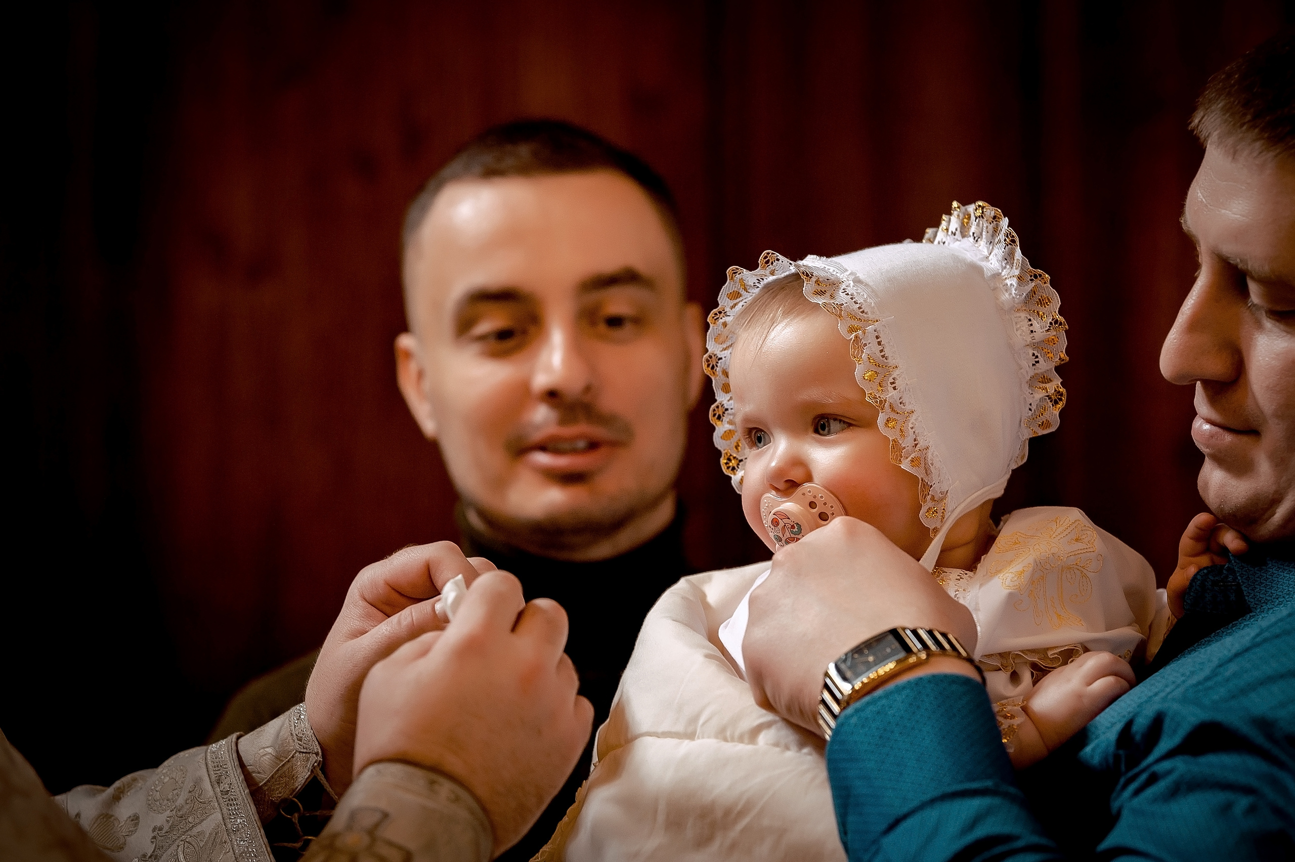 Фотосъемка крещения в Щелково. Свадебный и семейный фотограф Виктория Носачёва. Щелково, Москва и МО