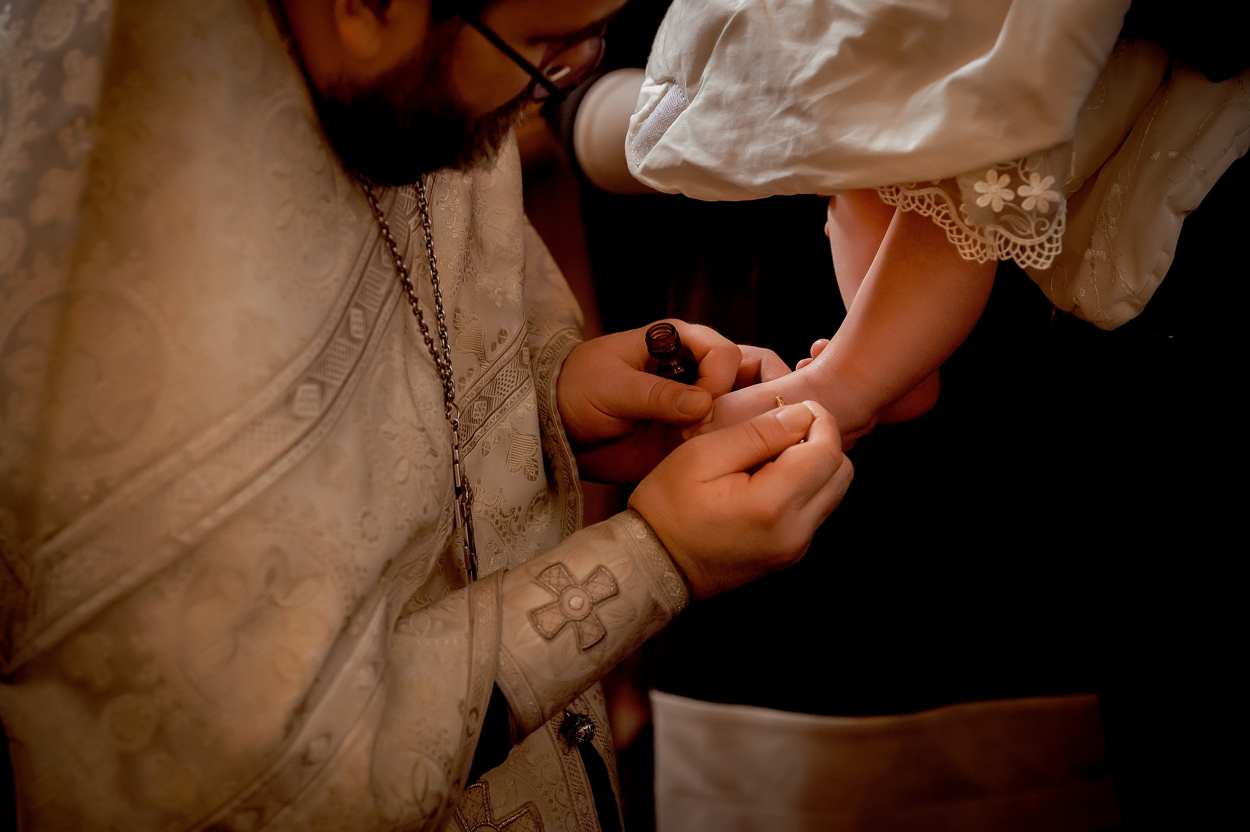 Фотосъемка крещения в Щелково. Свадебный и семейный фотограф Виктория Носачёва. Щелково, Москва и МО