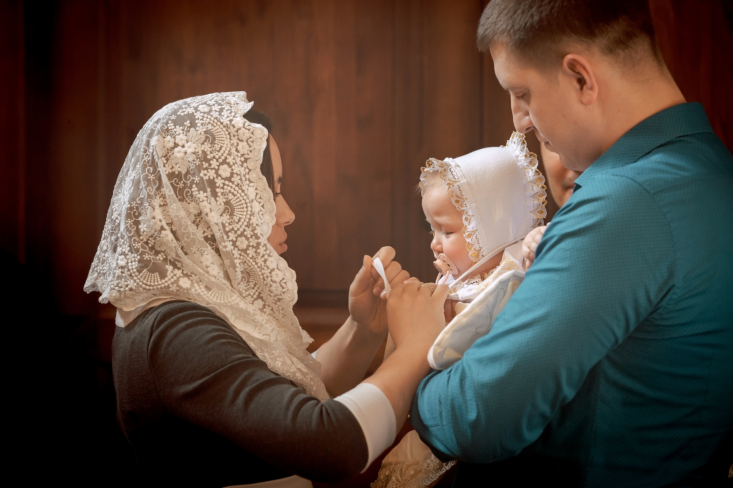 Фотосъемка крещения в Щелково. Свадебный и семейный фотограф Виктория Носачёва. Щелково, Москва и МО