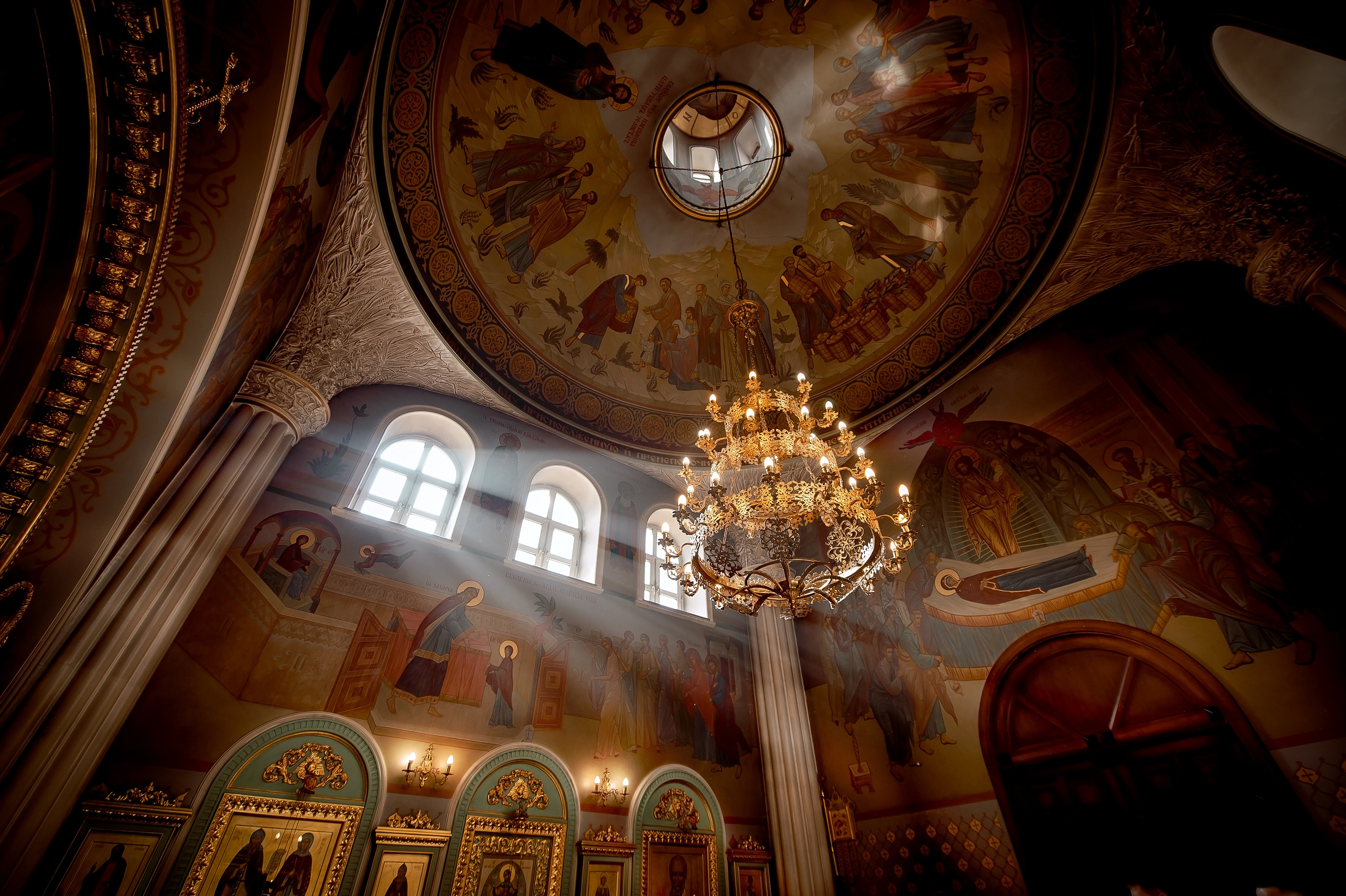 Фотосъемка крещения в Щелково. Свадебный и семейный фотограф Виктория Носачёва. Щелково, Москва и МО