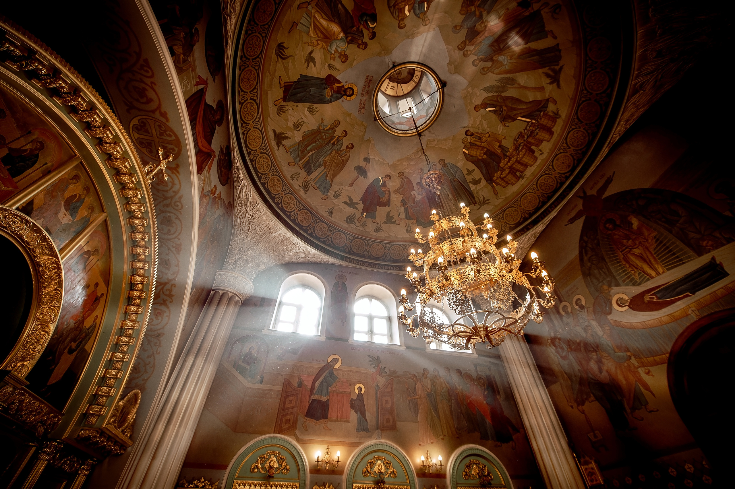 Фотосъемка крещения в Щелково. Свадебный и семейный фотограф Виктория Носачёва. Щелково, Москва и МО