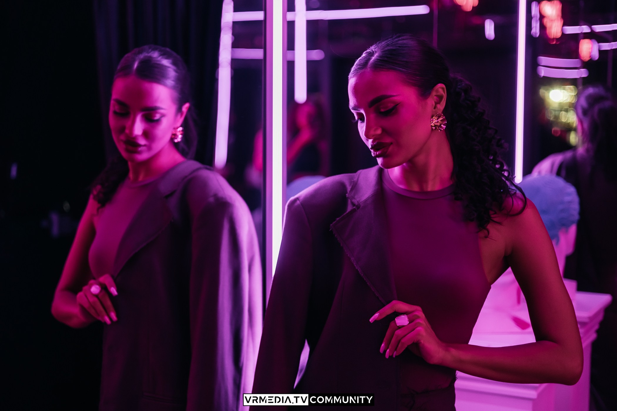 Вечер в караоке-баре «Volna»